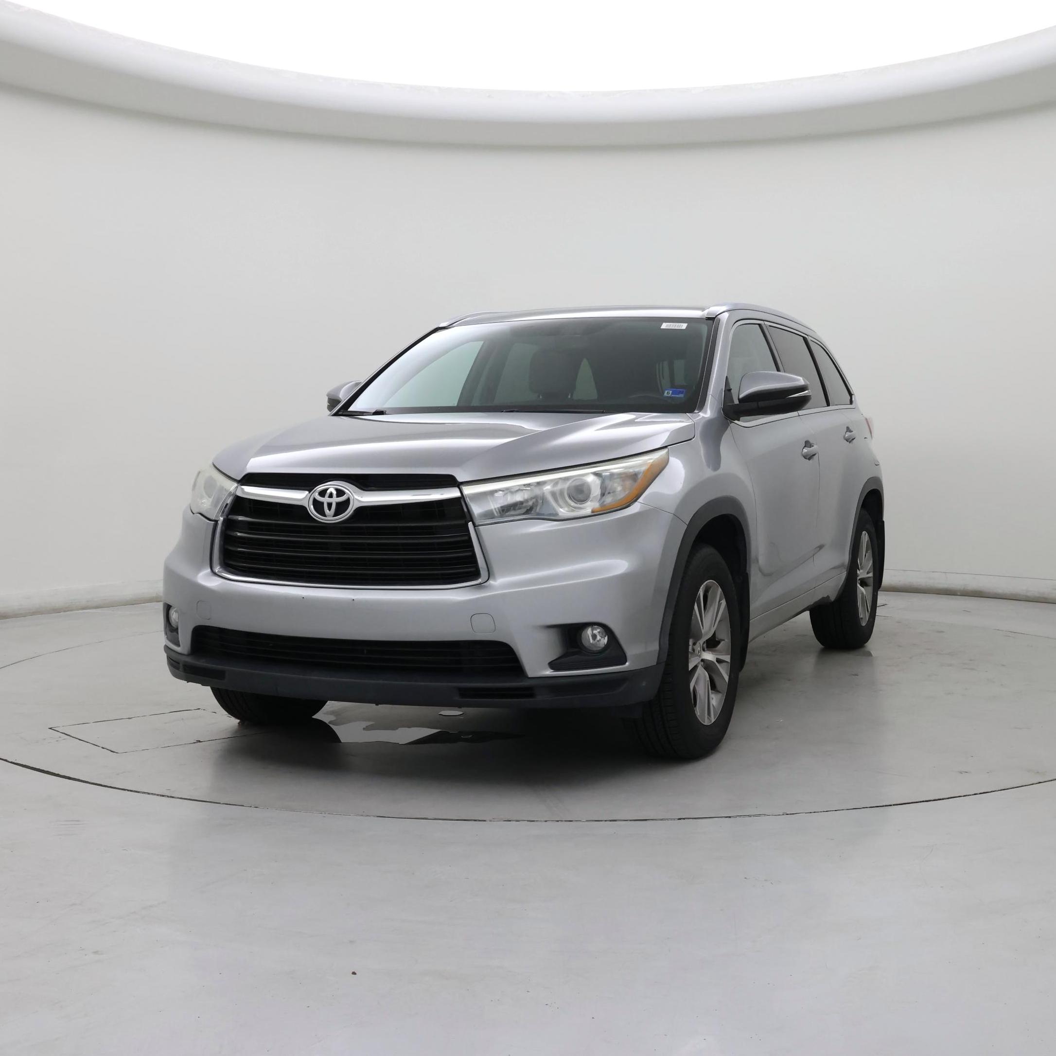 Thumbnail: 2015 Toyota Highlander - 4