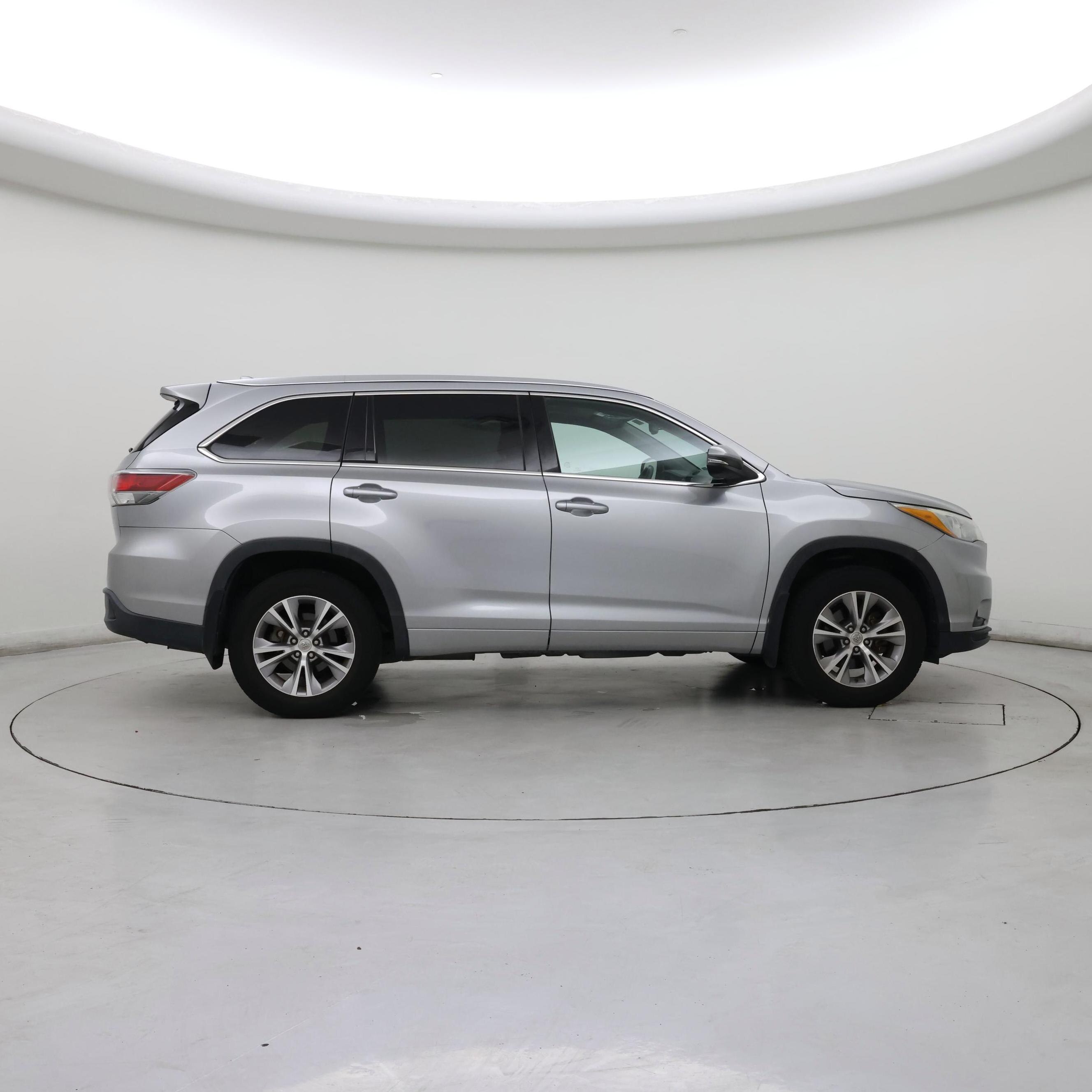 Thumbnail: 2015 Toyota Highlander - 7