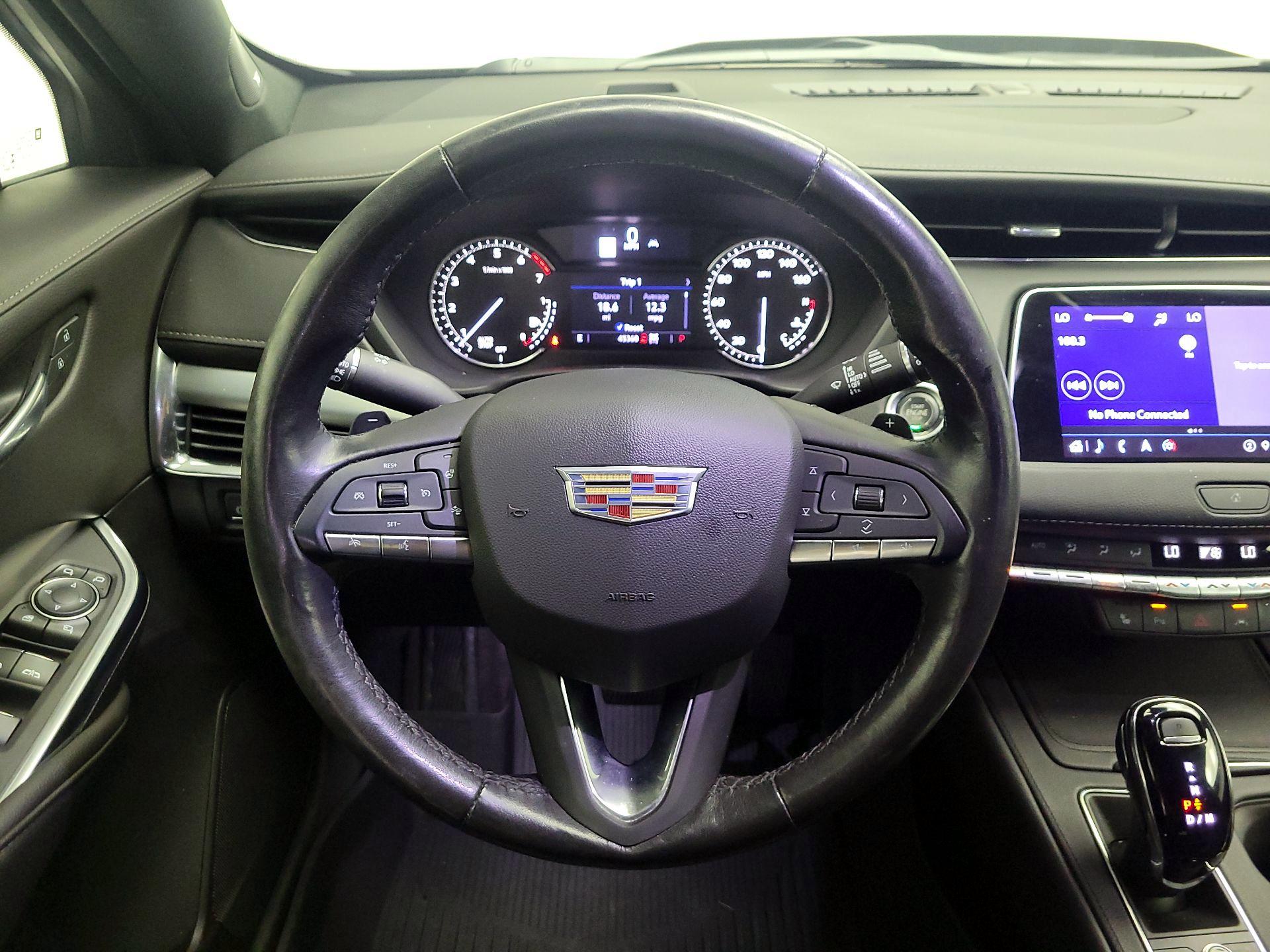 Thumbnail: 2020 Cadillac XT4 - 10