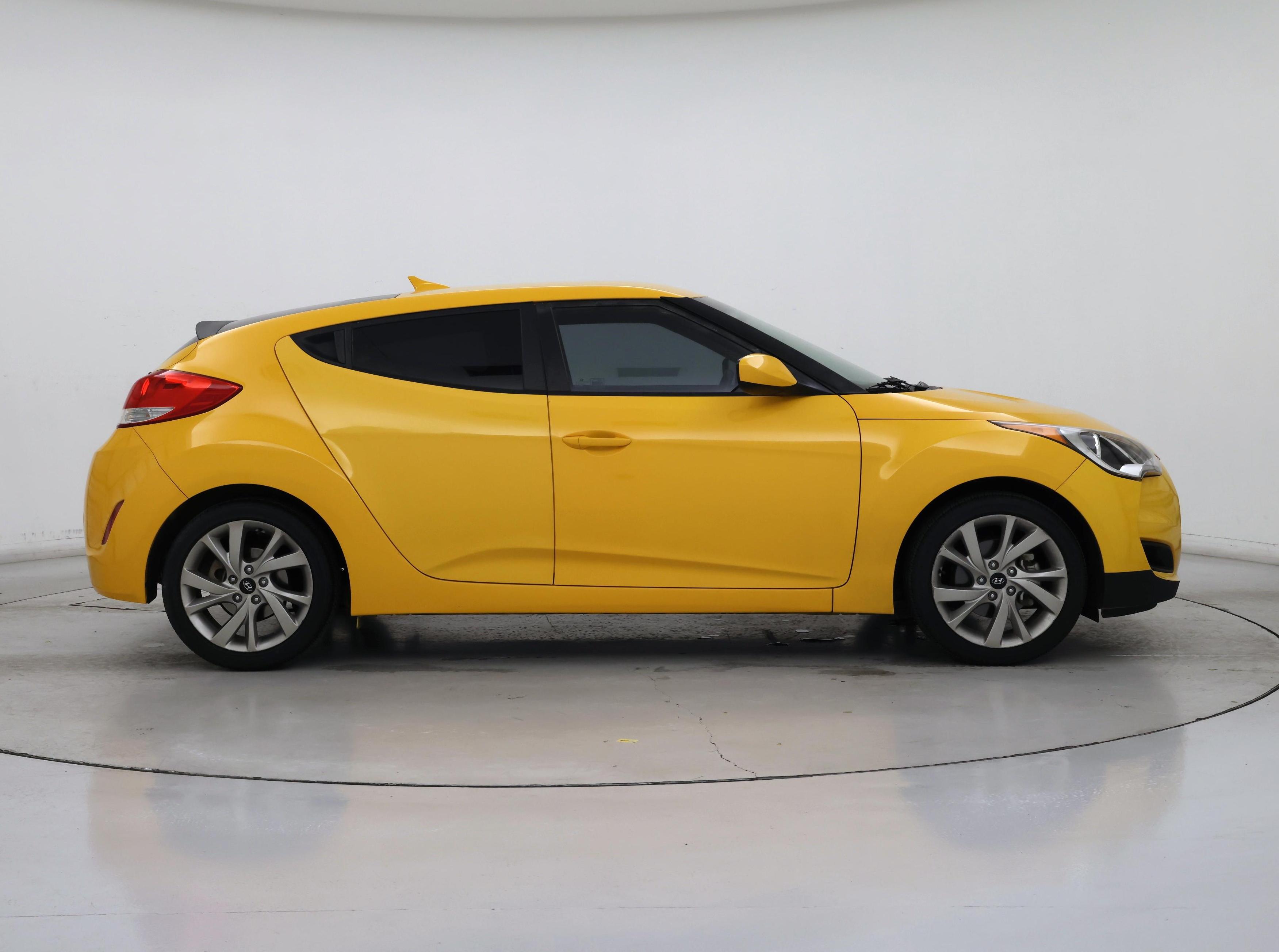 Thumbnail: 2016 Hyundai Veloster - 7