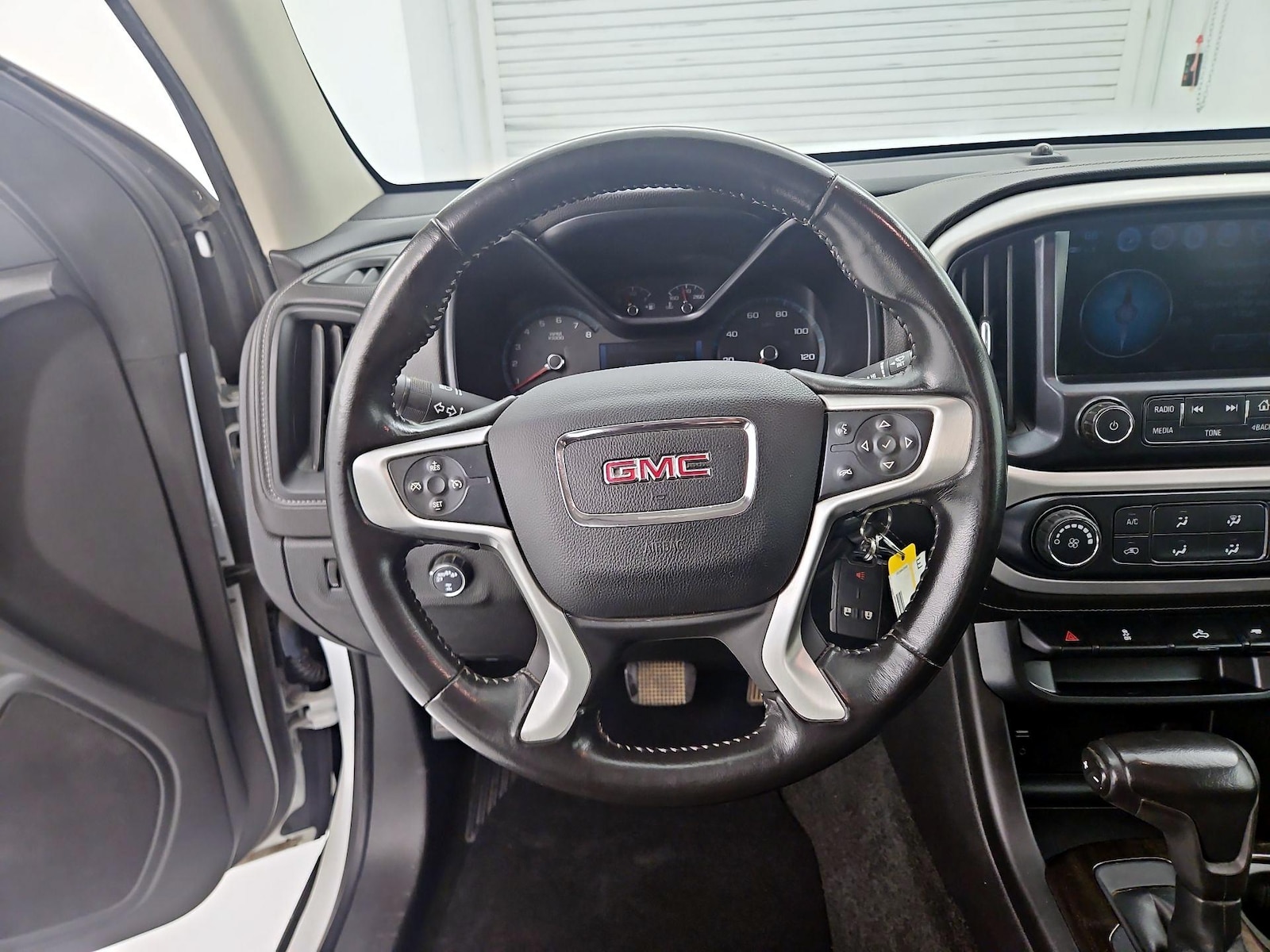 2018 GMC Canyon SLE - Photo 11