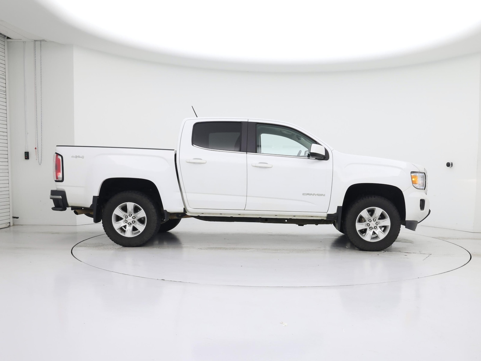 2018 GMC Canyon SLE - Photo 8