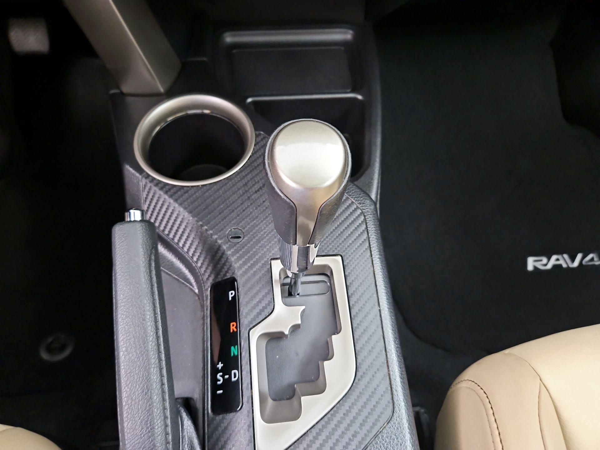 Thumbnail: 2015 Toyota RAV4 - 17