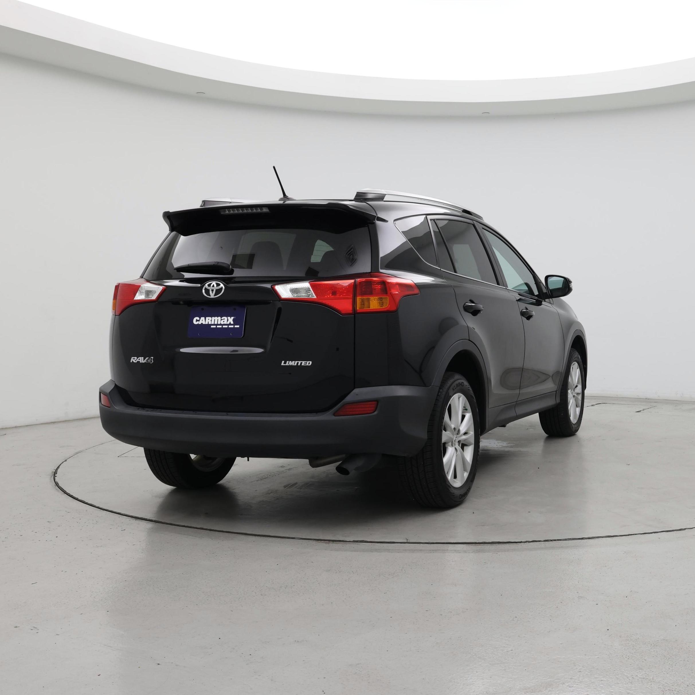 Thumbnail: 2015 Toyota RAV4 - 8