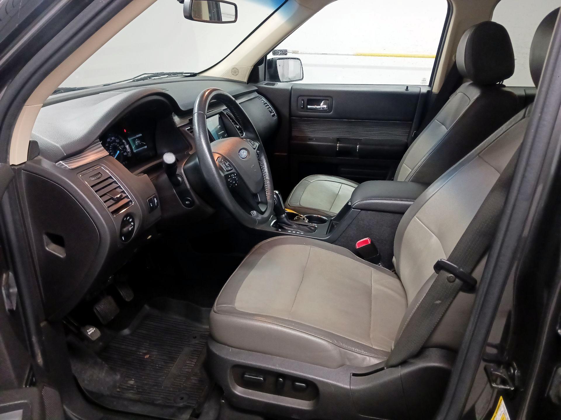 Thumbnail: 2019 Ford Flex - 11