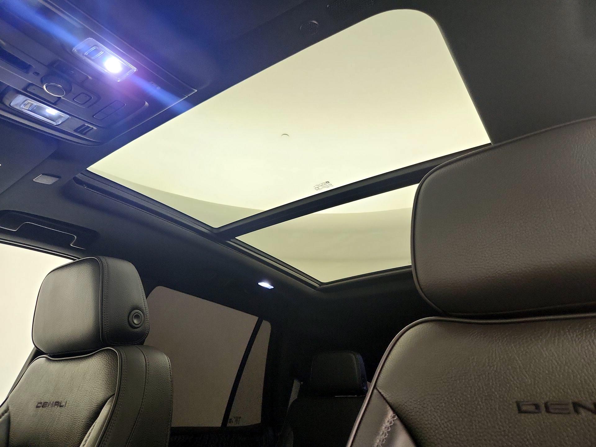 Thumbnail: 2022 GMC Yukon - 19