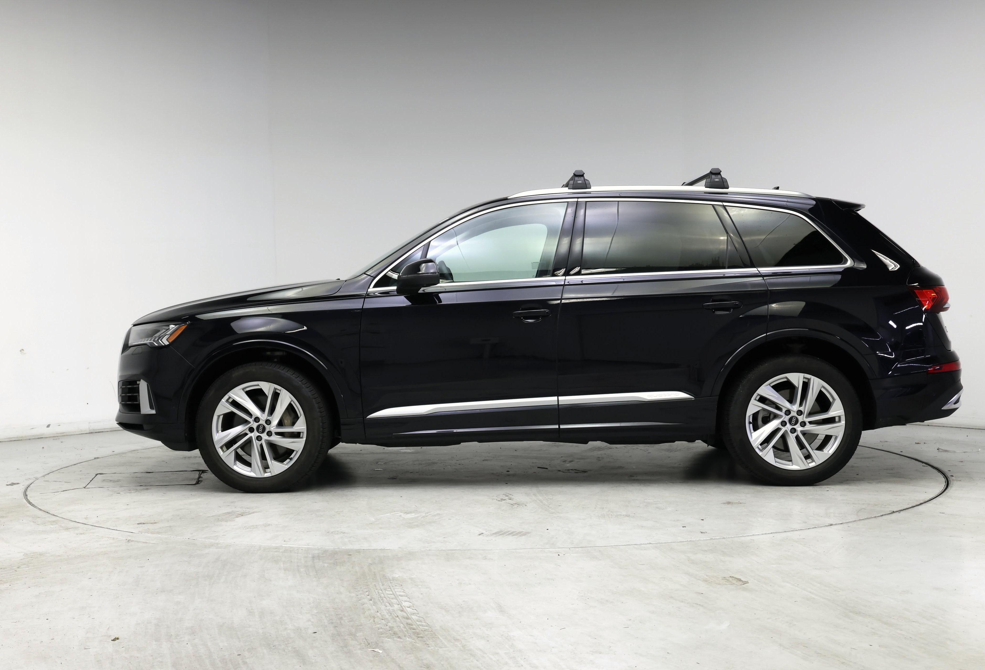 Thumbnail: 2021 Audi Q7 - 3