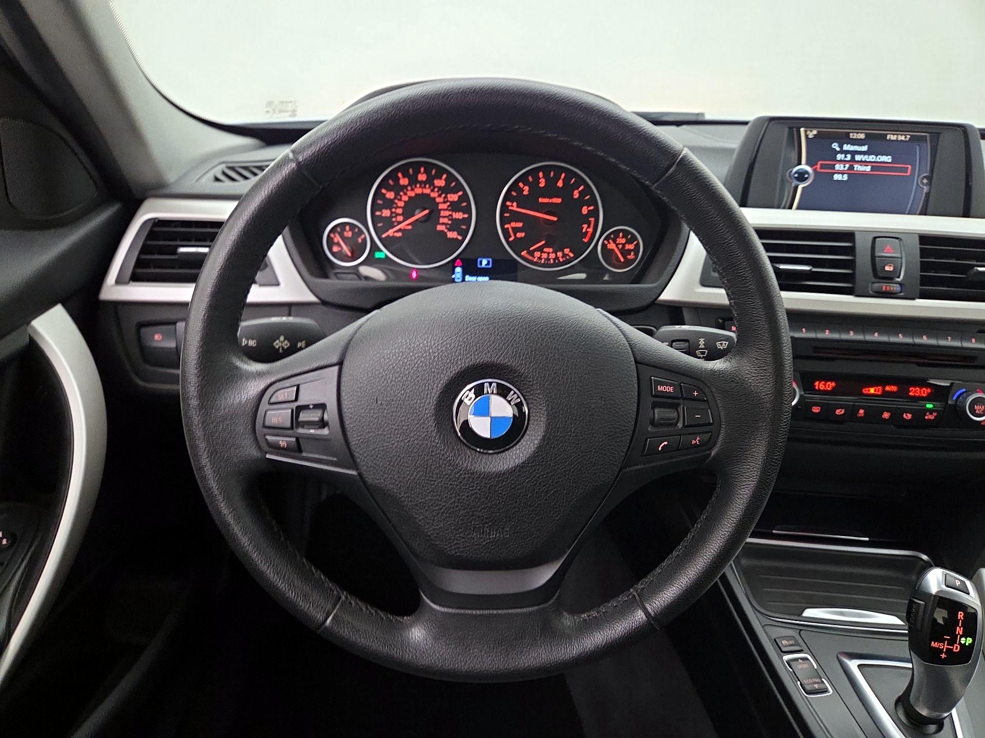 Thumbnail: 2014 BMW 3 Series - 10