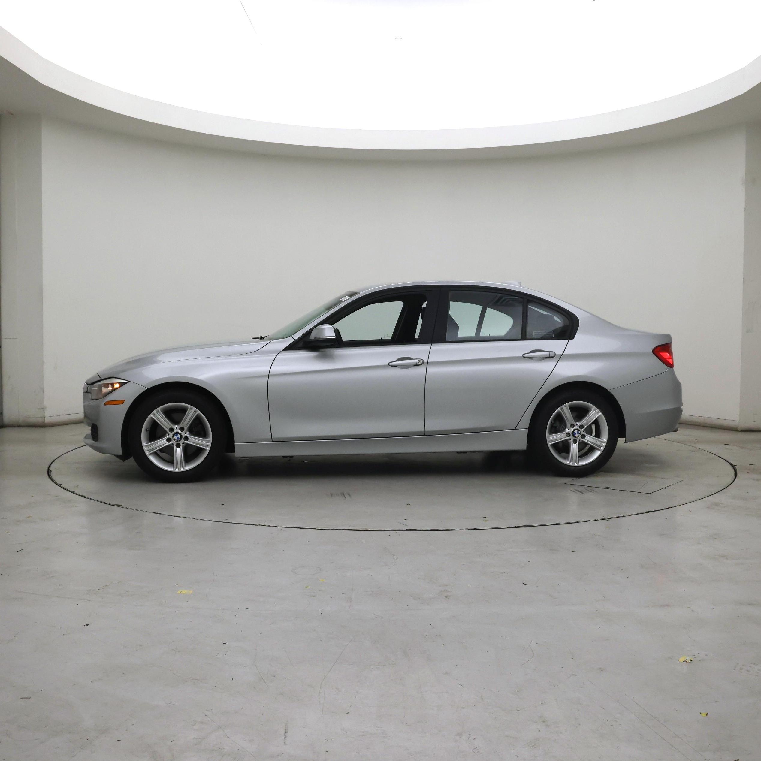 Thumbnail: 2014 BMW 3 Series - 3