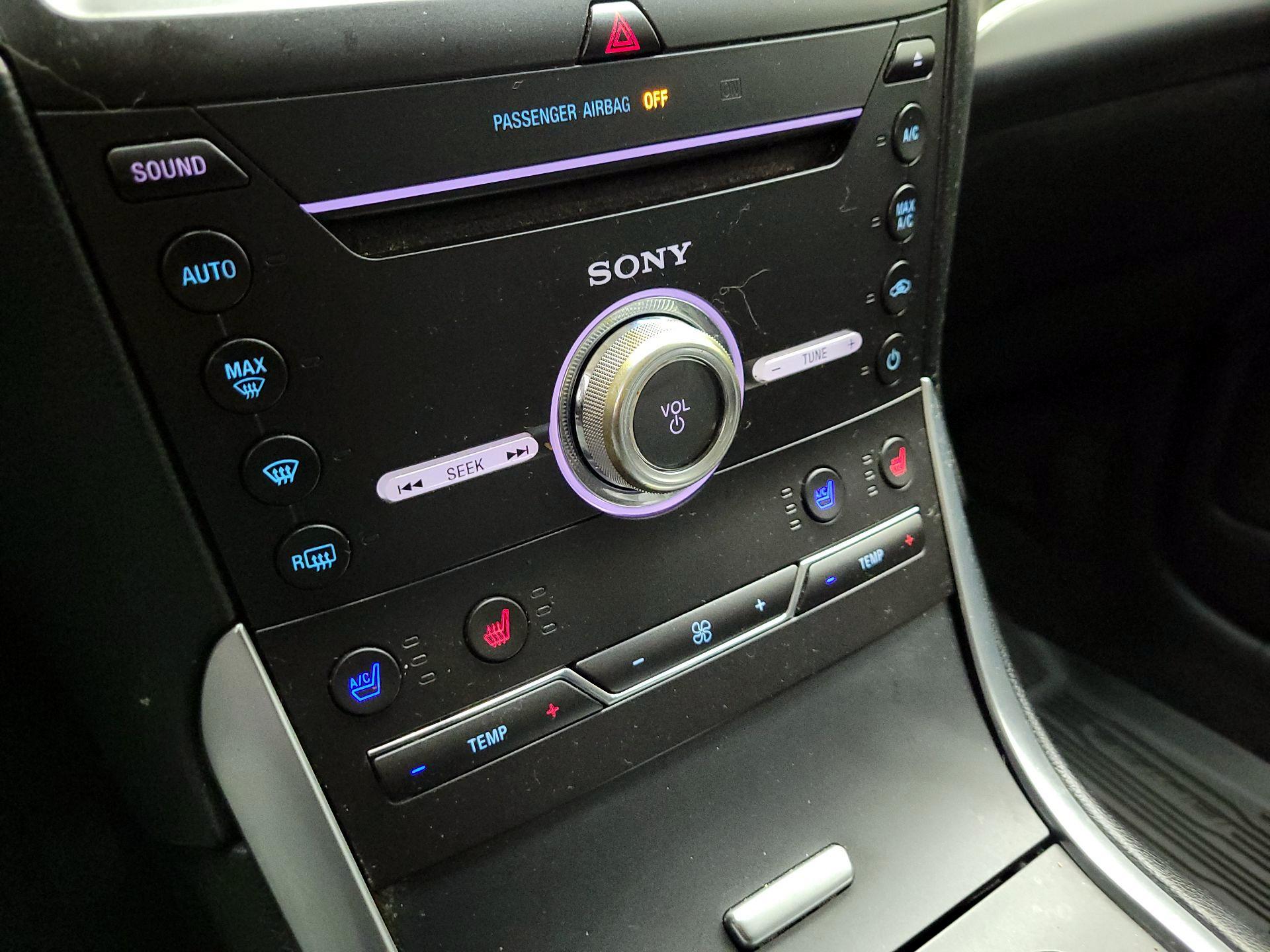 Thumbnail: 2018 Ford Edge - 16