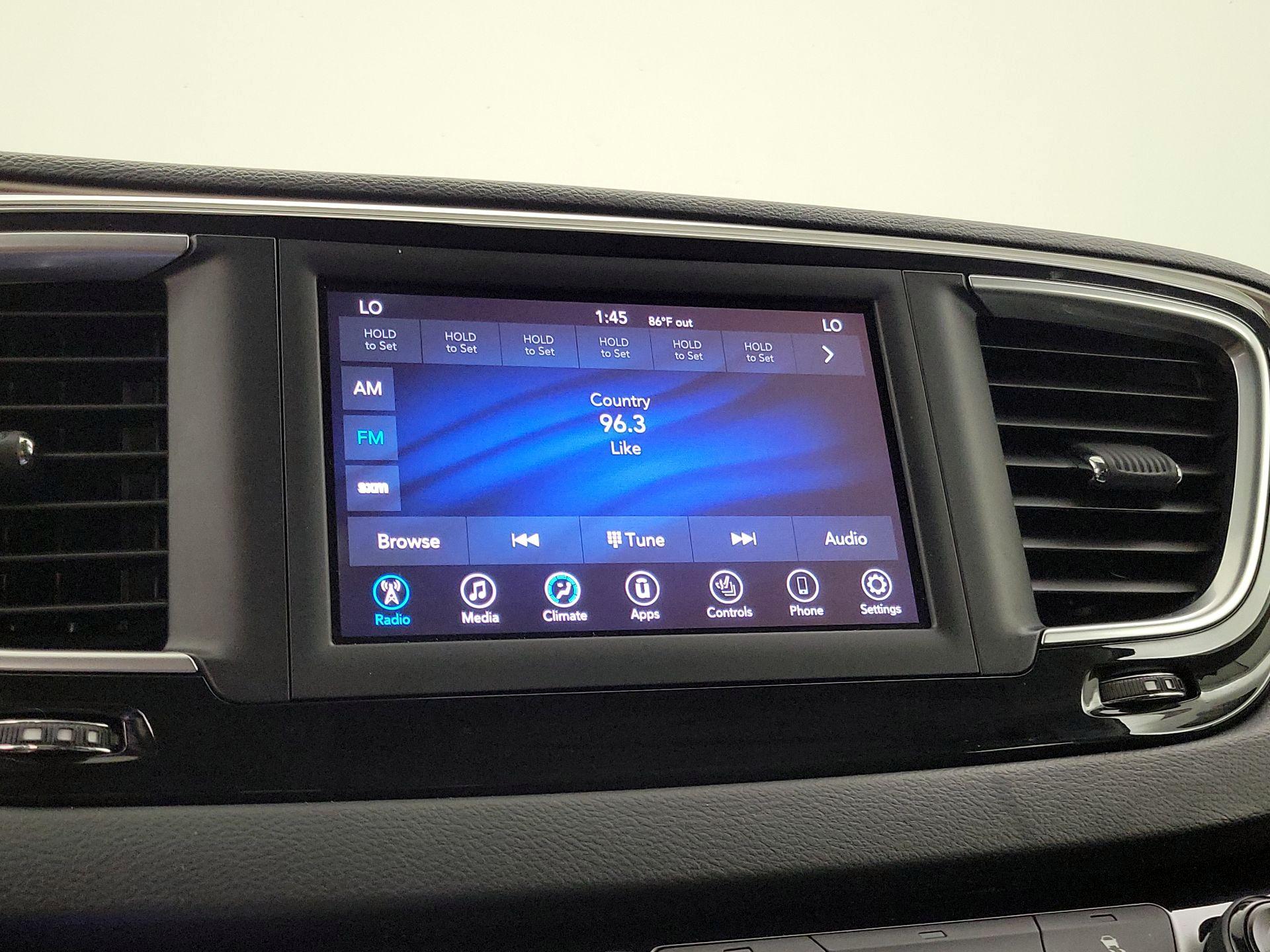 Thumbnail: 2019 Chrysler Pacifica - 15