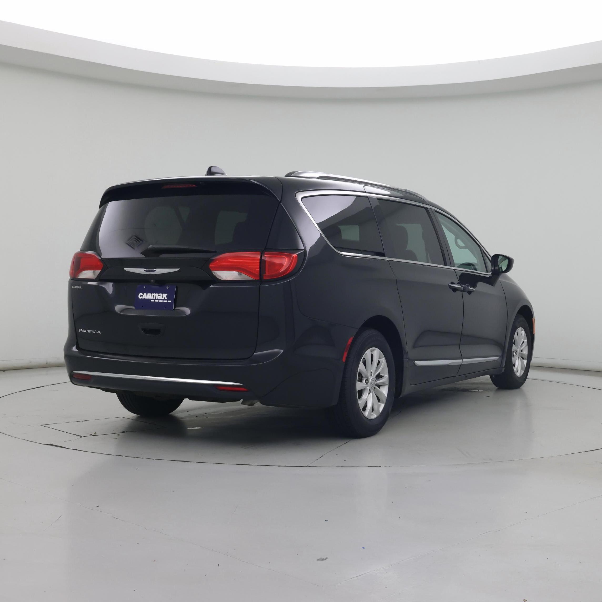 Thumbnail: 2019 Chrysler Pacifica - 8