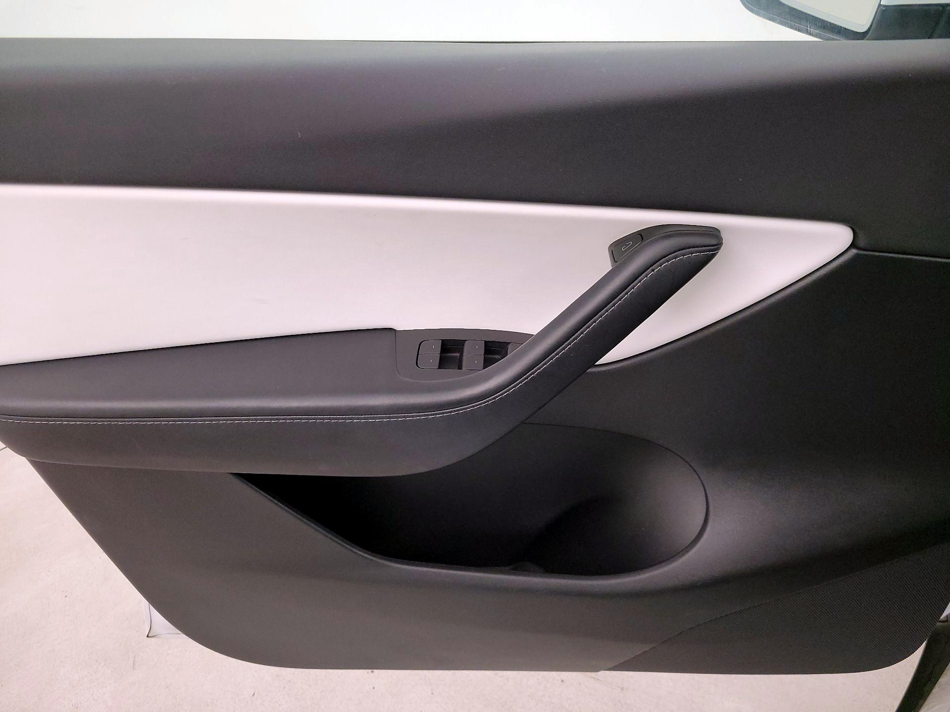Thumbnail: 2021 Tesla Model Y - 12