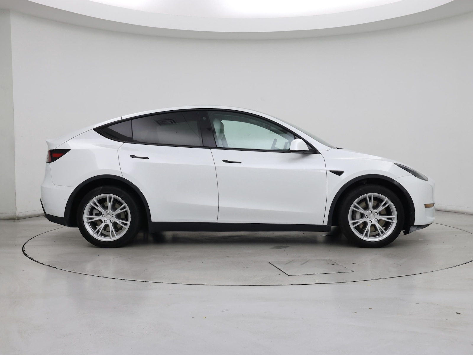 2021 Tesla Model Y Long Range - Photo 8