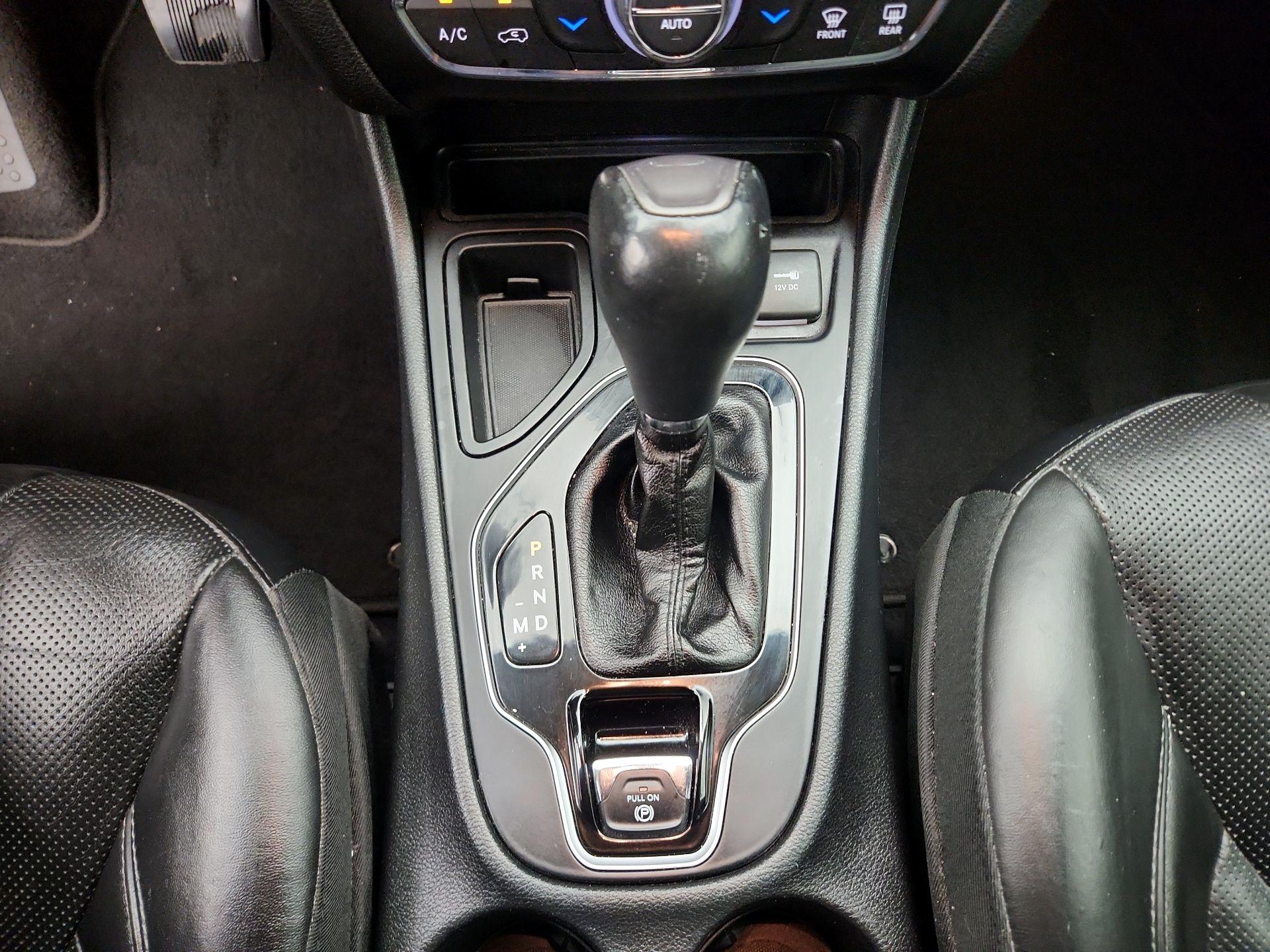Thumbnail: 2019 Jeep Cherokee - 18