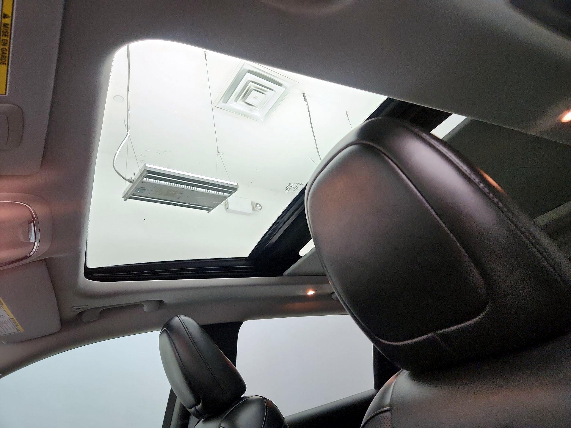 Thumbnail: 2019 Jeep Cherokee - 20