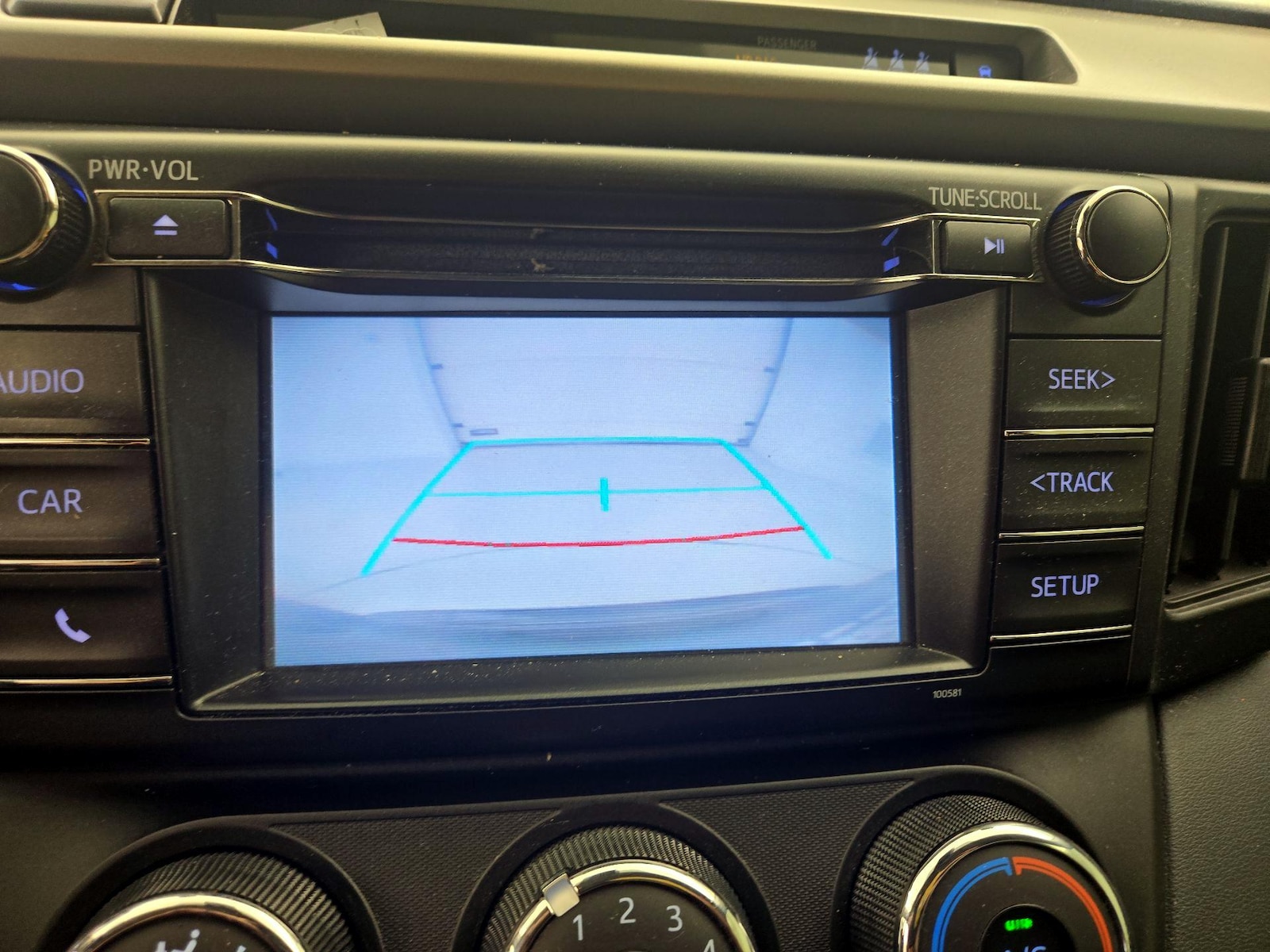 2018 Toyota RAV4 LE - Photo 15