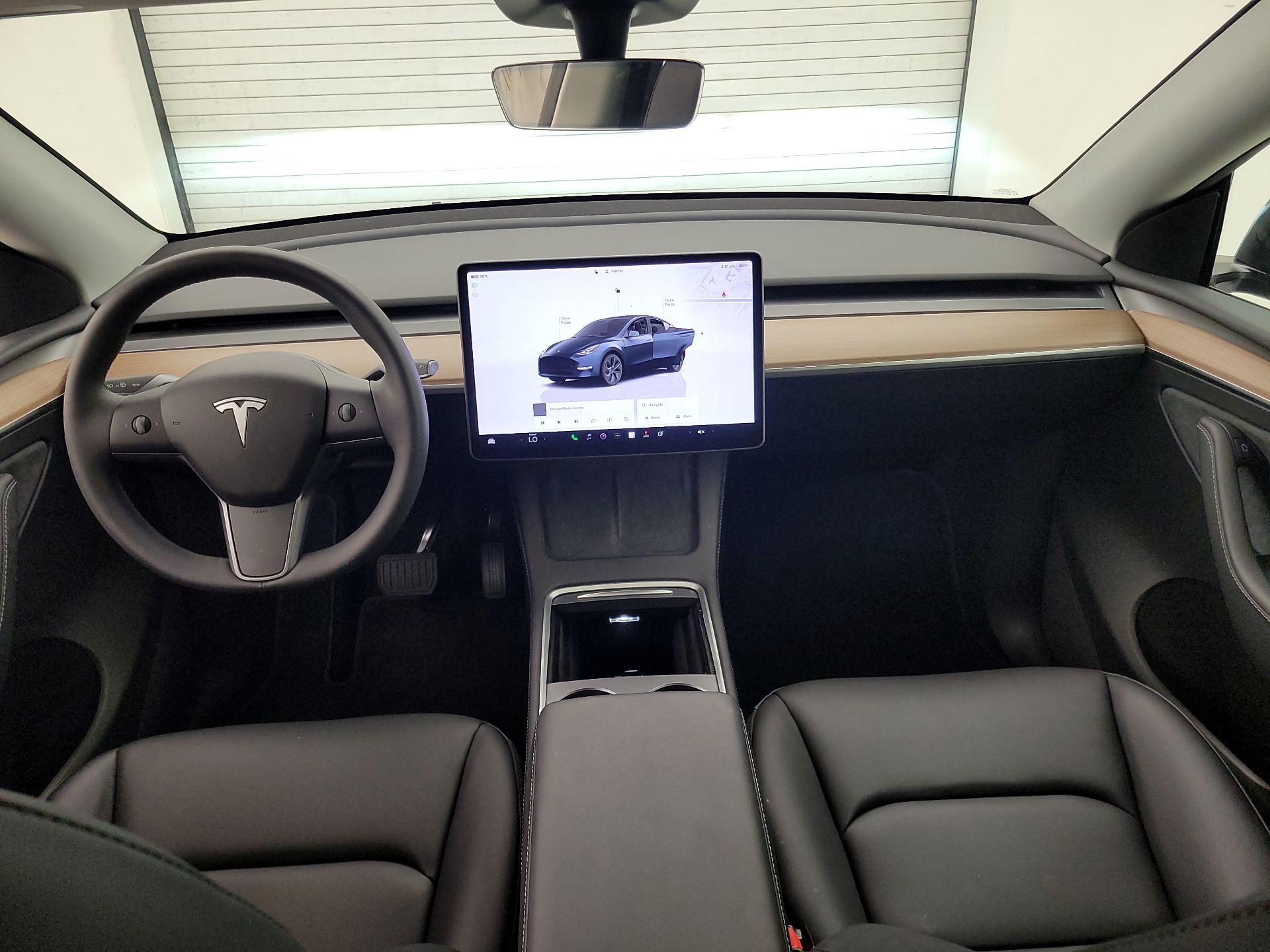 Thumbnail: 2025 Tesla Model Y - 9