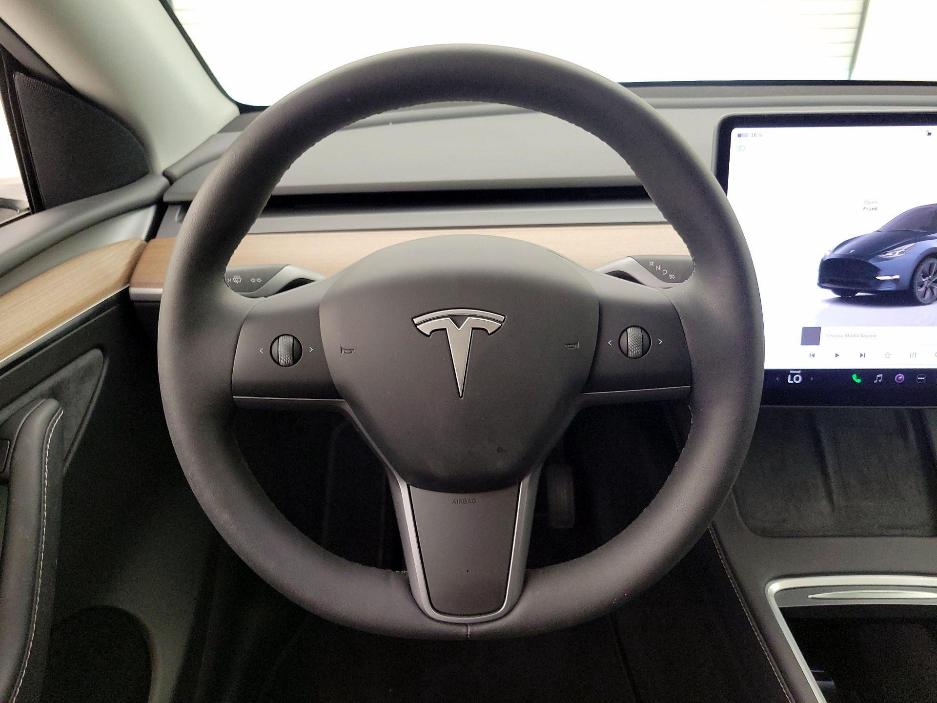 Thumbnail: 2025 Tesla Model Y - 10