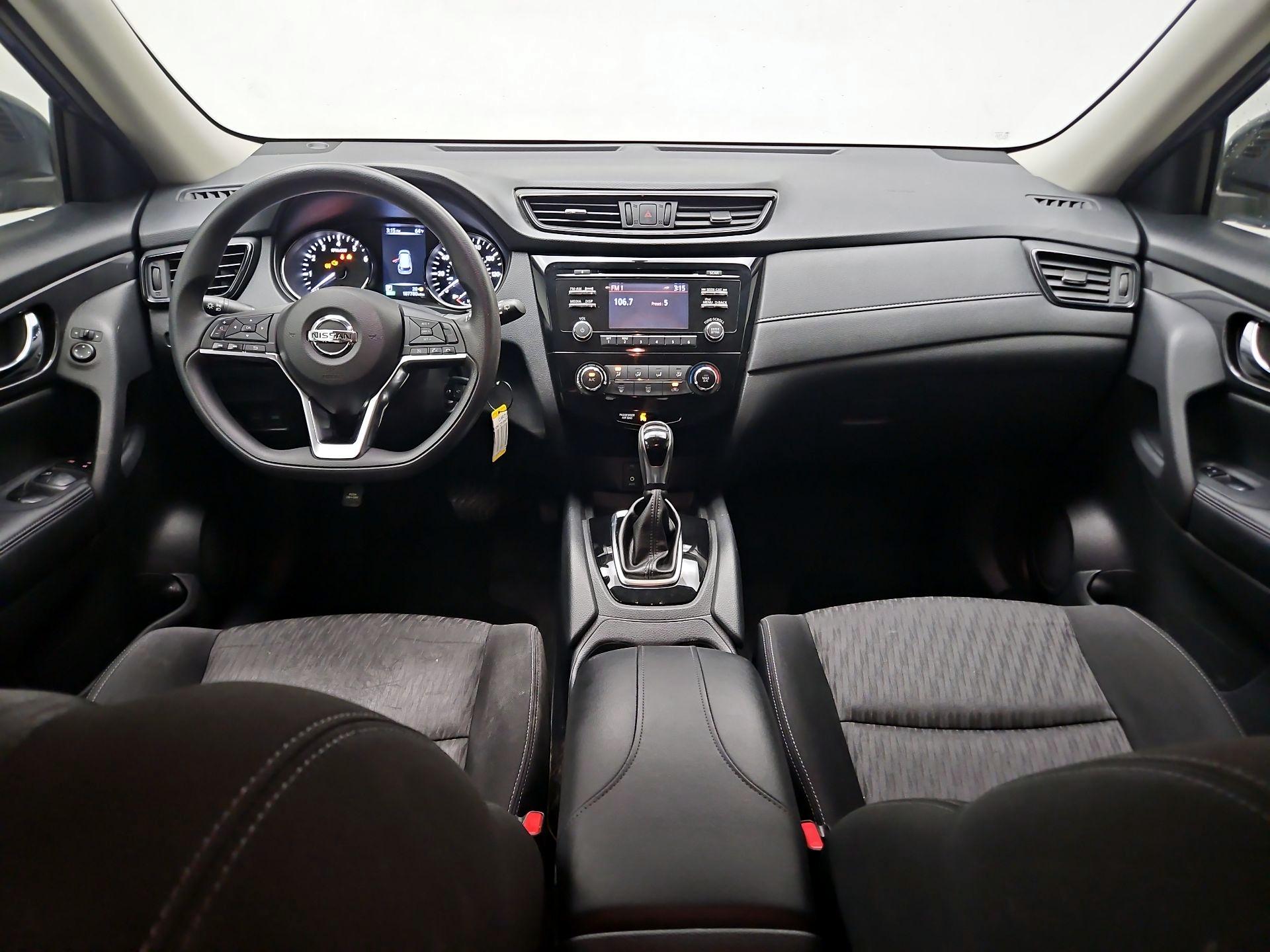 Thumbnail: 2017 Nissan Rogue - 9