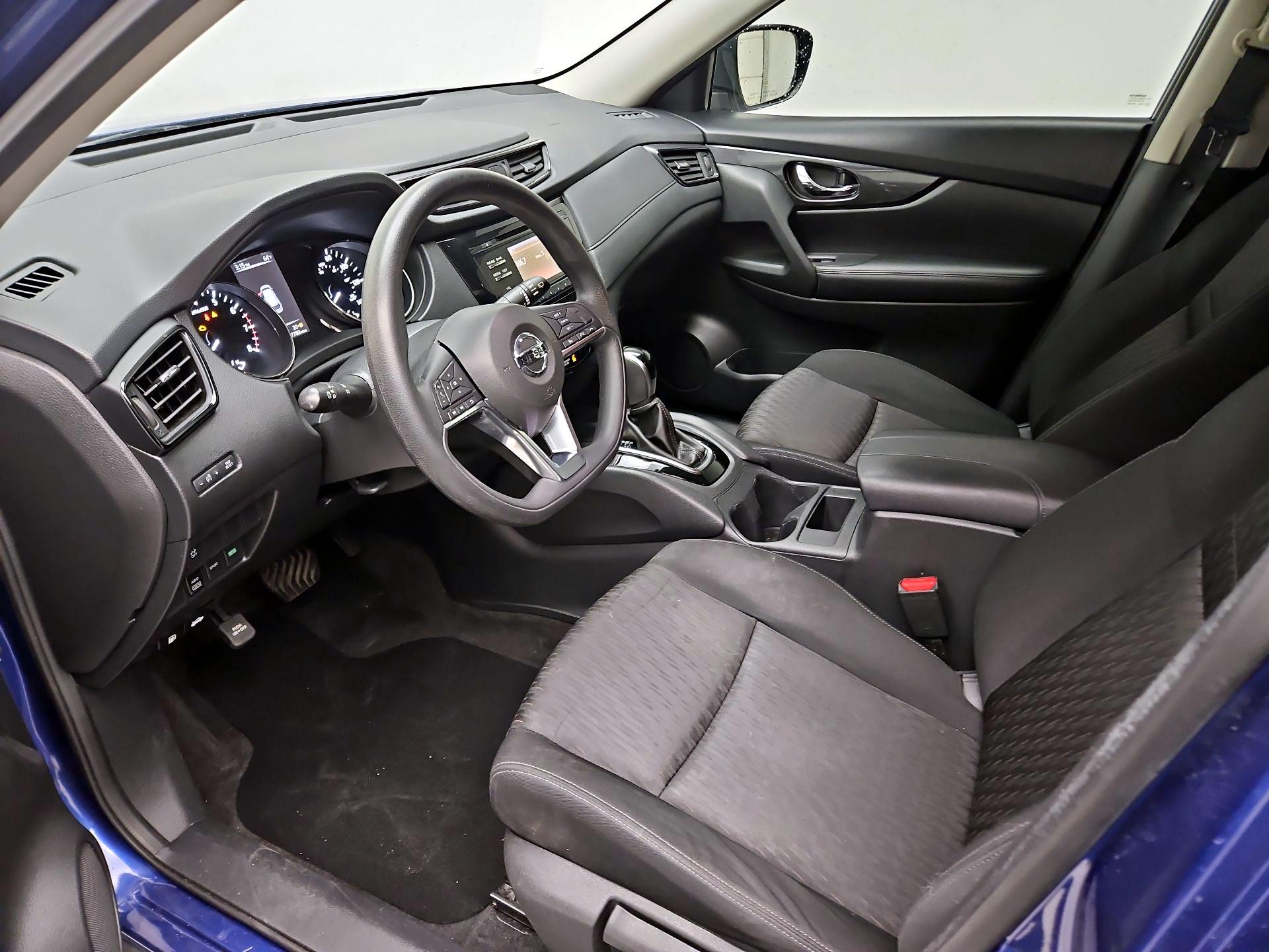 Thumbnail: 2017 Nissan Rogue - 11