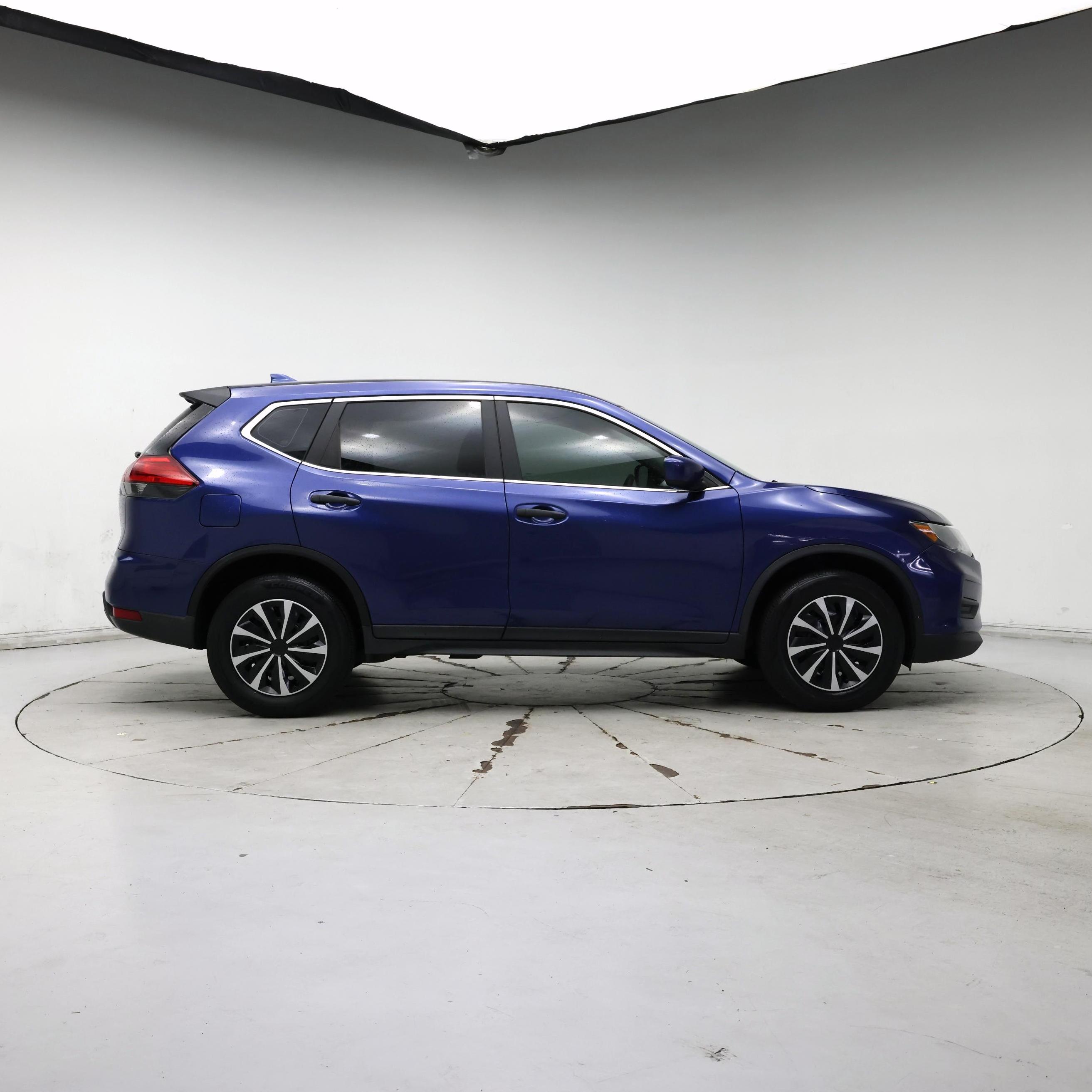 Thumbnail: 2017 Nissan Rogue - 7
