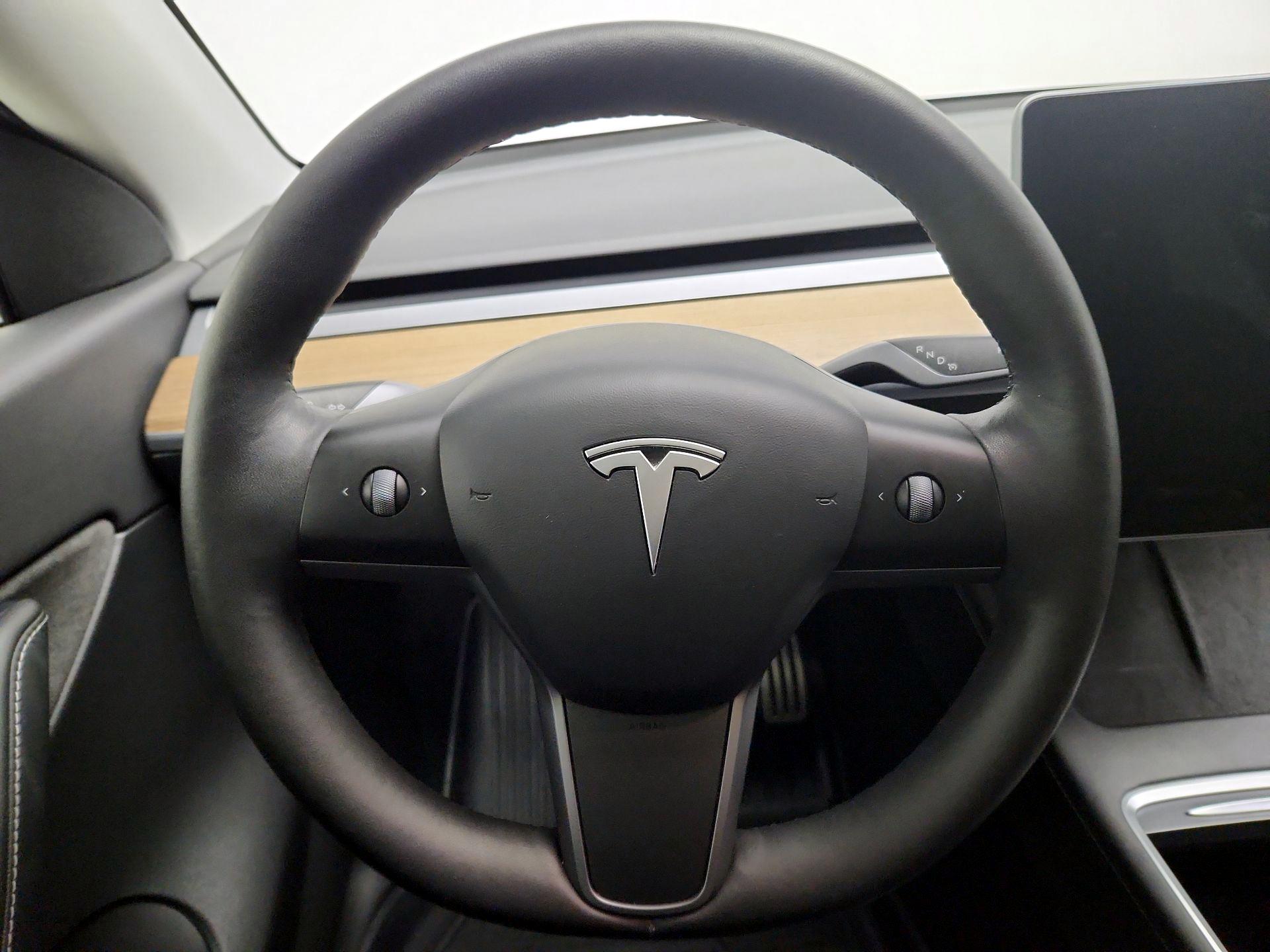 Thumbnail: 2022 Tesla Model Y - 10