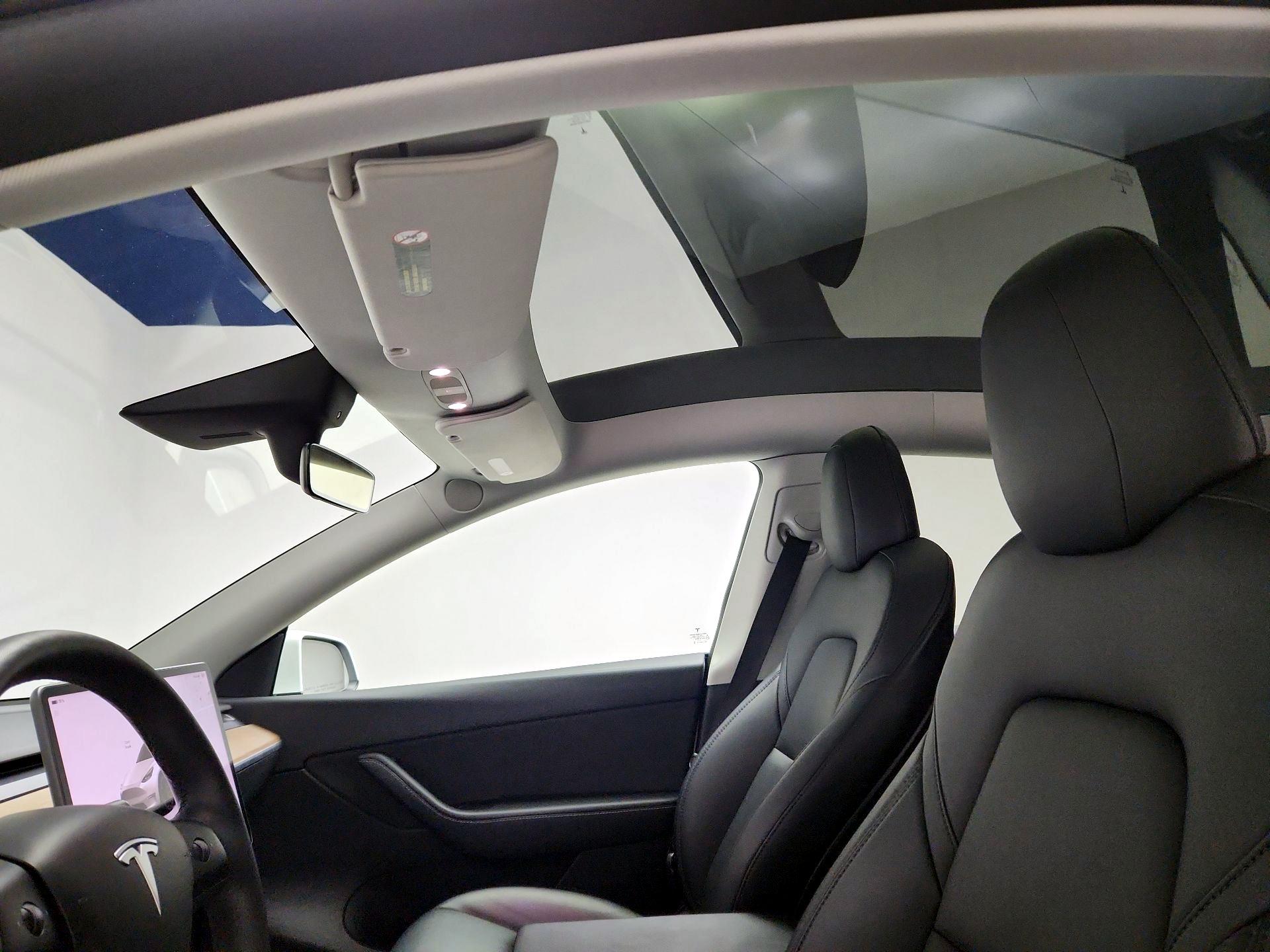 Thumbnail: 2022 Tesla Model Y - 18
