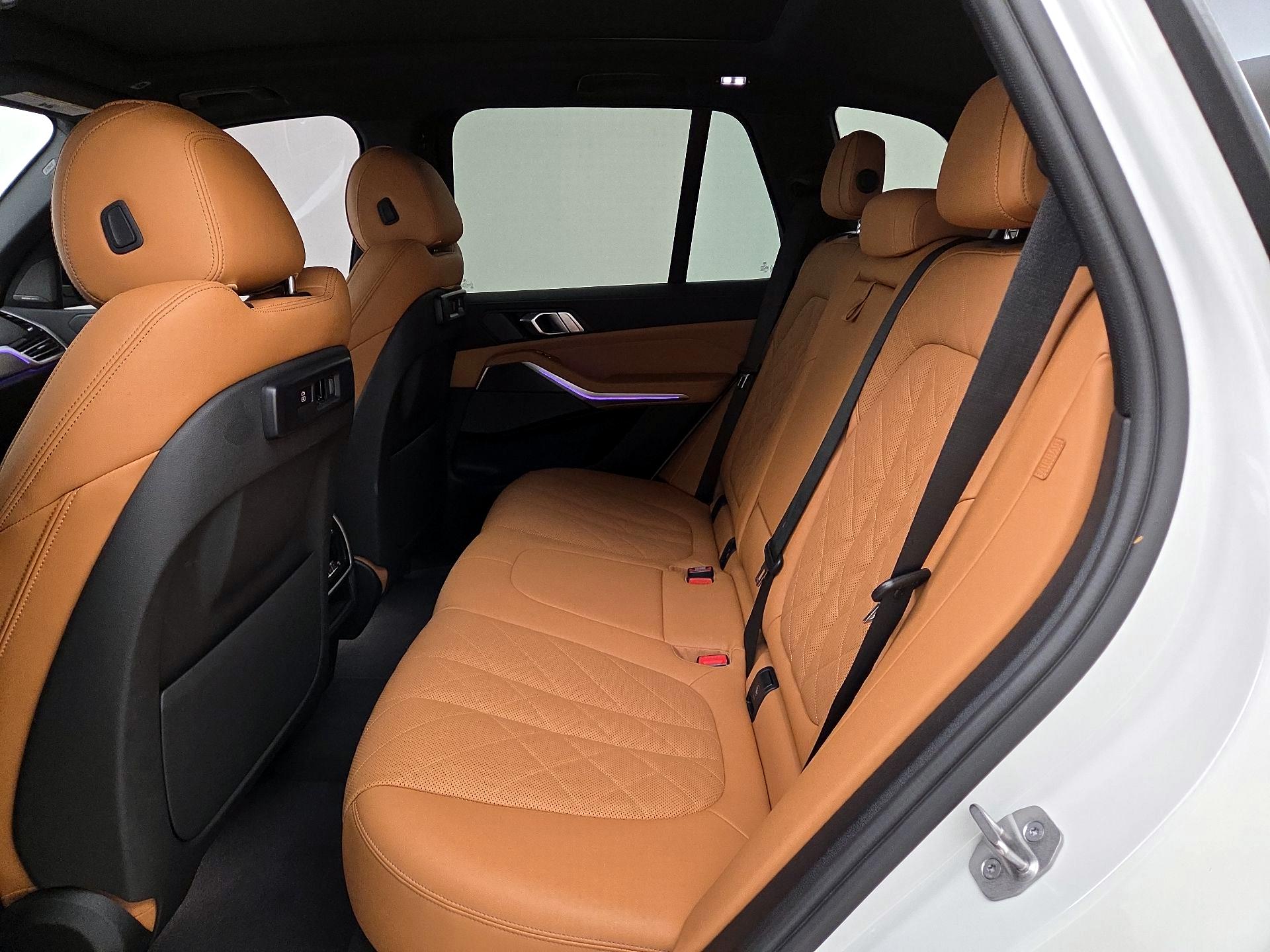 Thumbnail: 2023 BMW X5 - 20