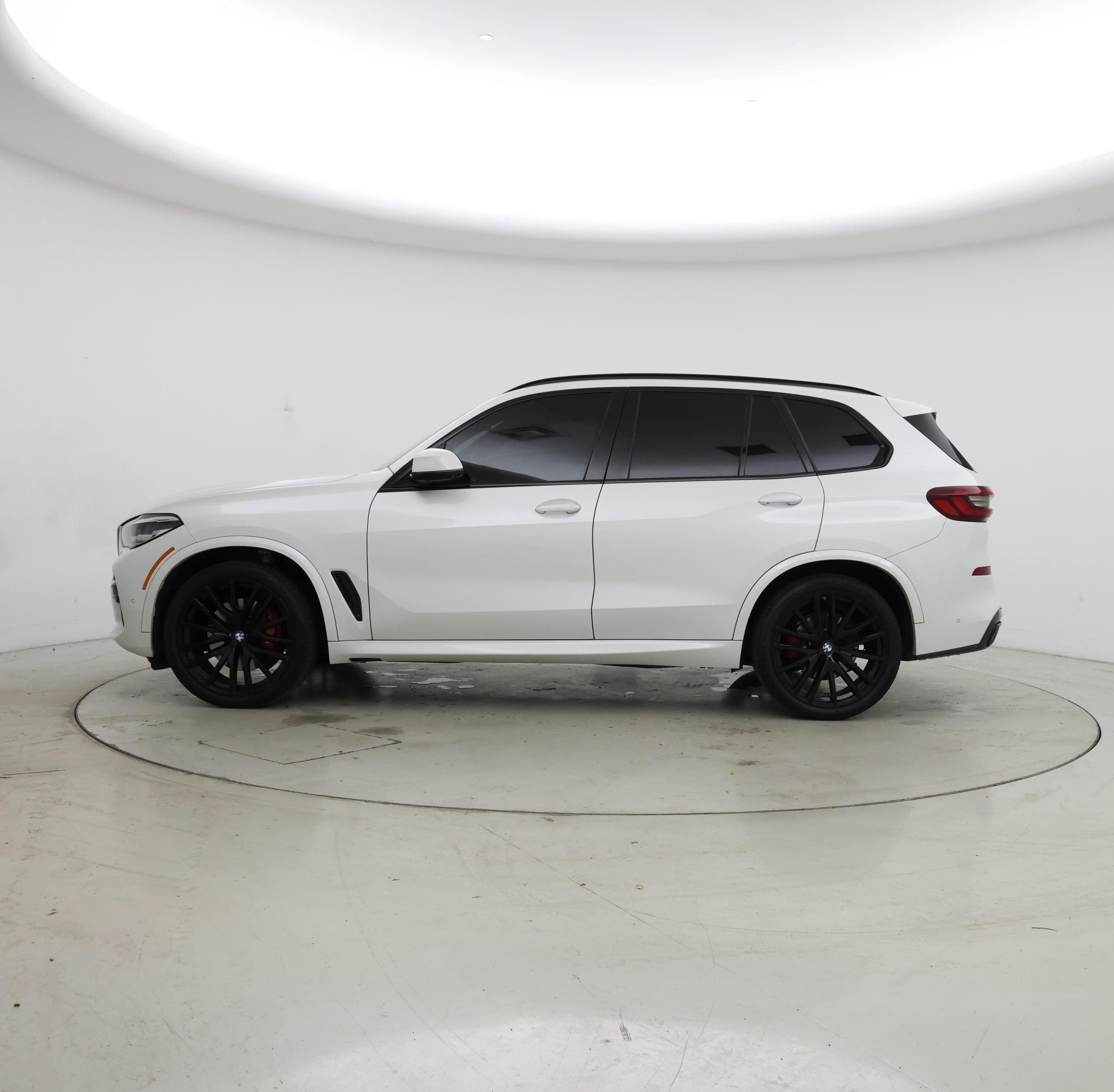 Thumbnail: 2023 BMW X5 - 3