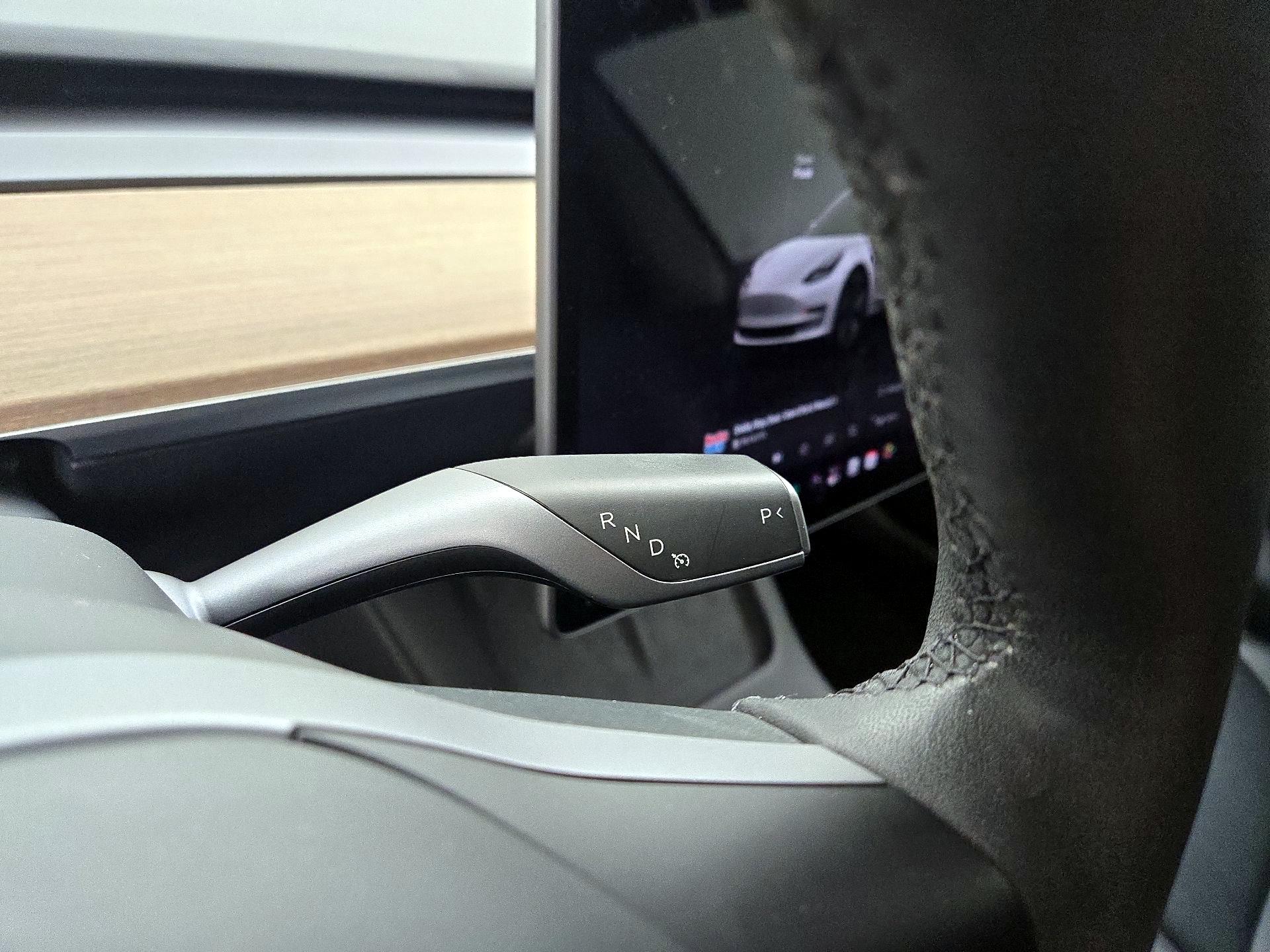 Thumbnail: 2023 Tesla Model 3 - 17