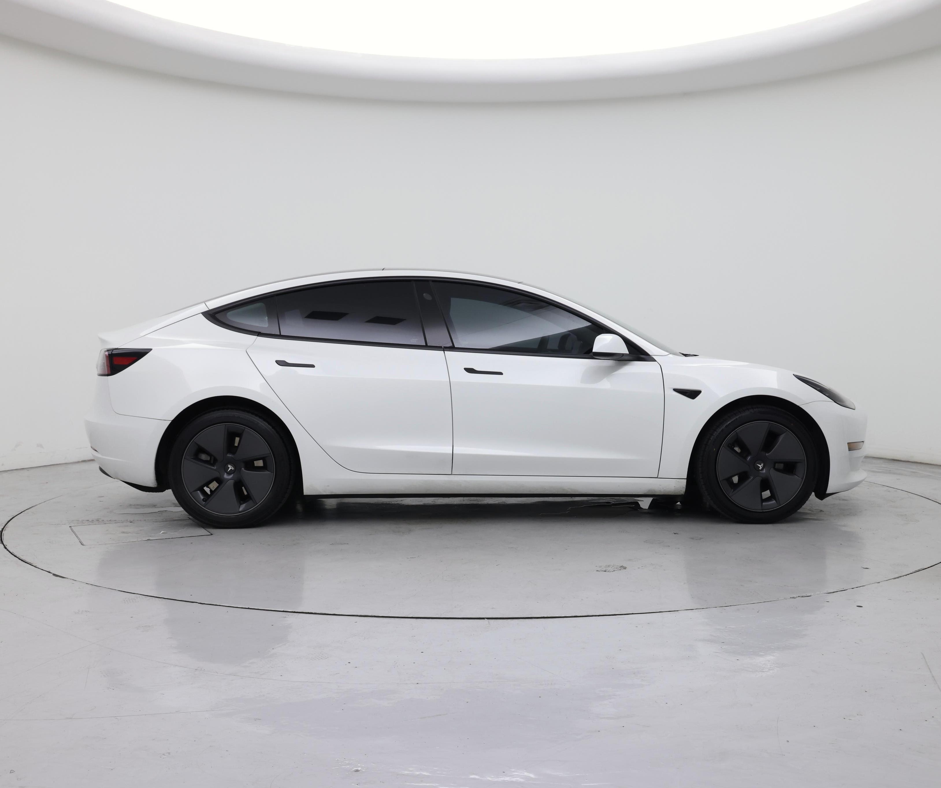 Thumbnail: 2023 Tesla Model 3 - 7