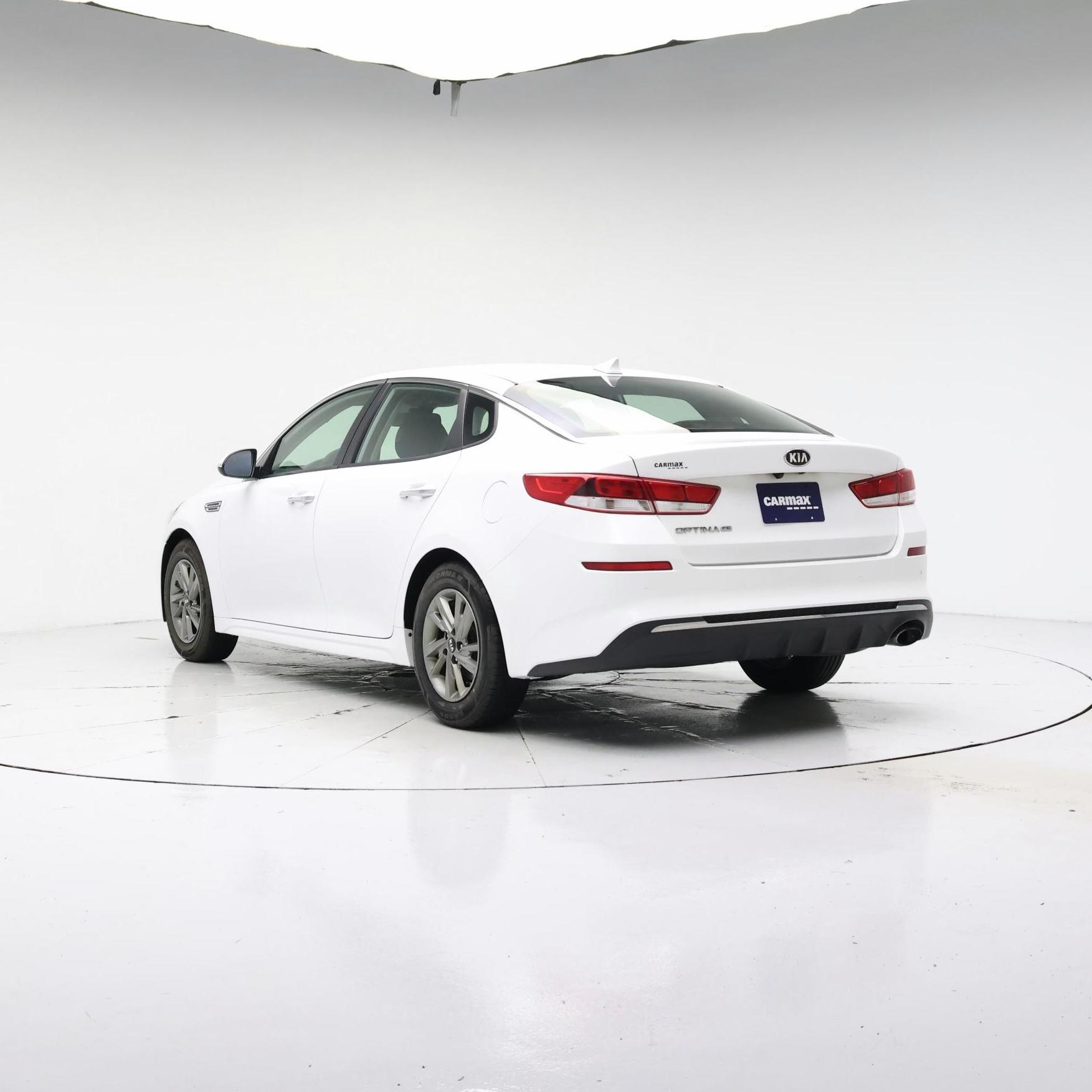 Thumbnail: 2019 Kia Optima - 2