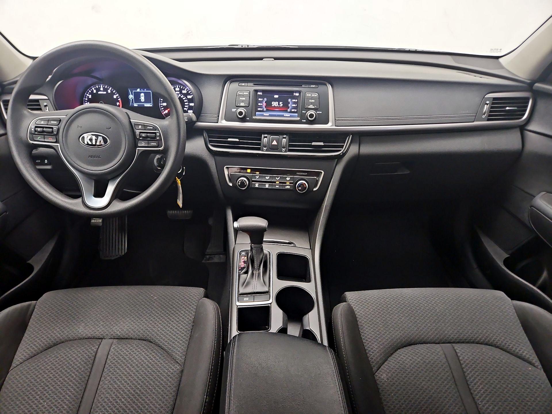 Thumbnail: 2017 Kia Optima - 9