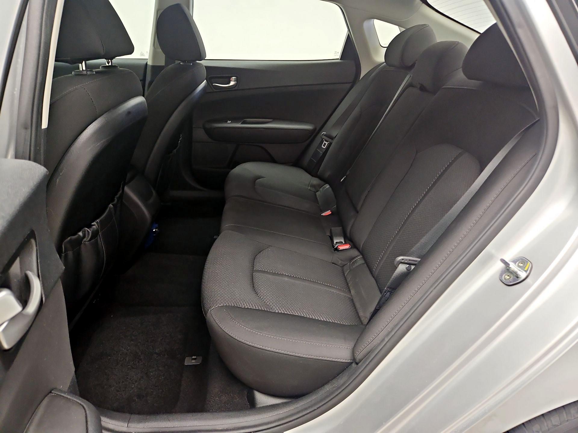 Thumbnail: 2017 Kia Optima - 18