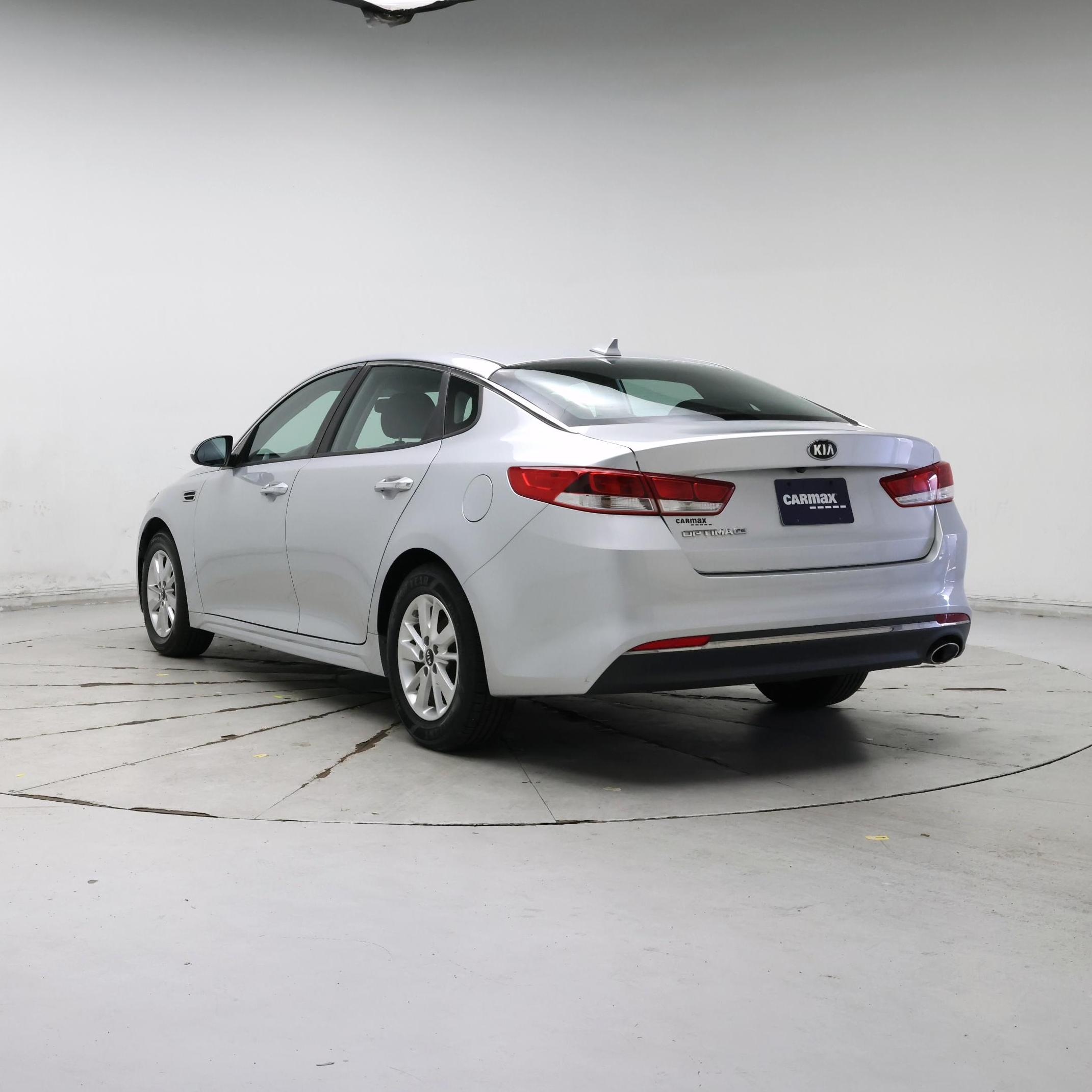 Thumbnail: 2017 Kia Optima - 2
