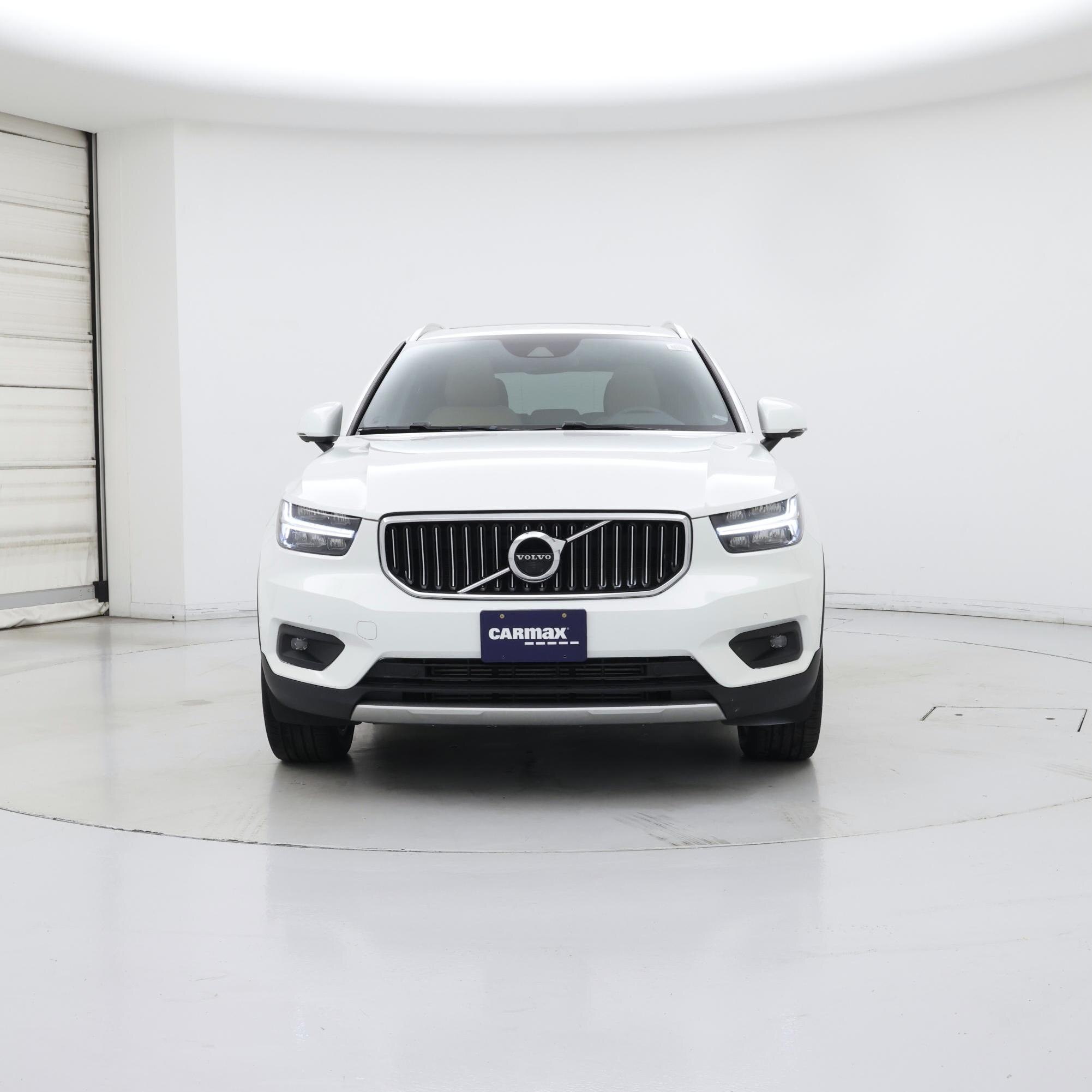 Thumbnail: 2022 Volvo XC40 - 5