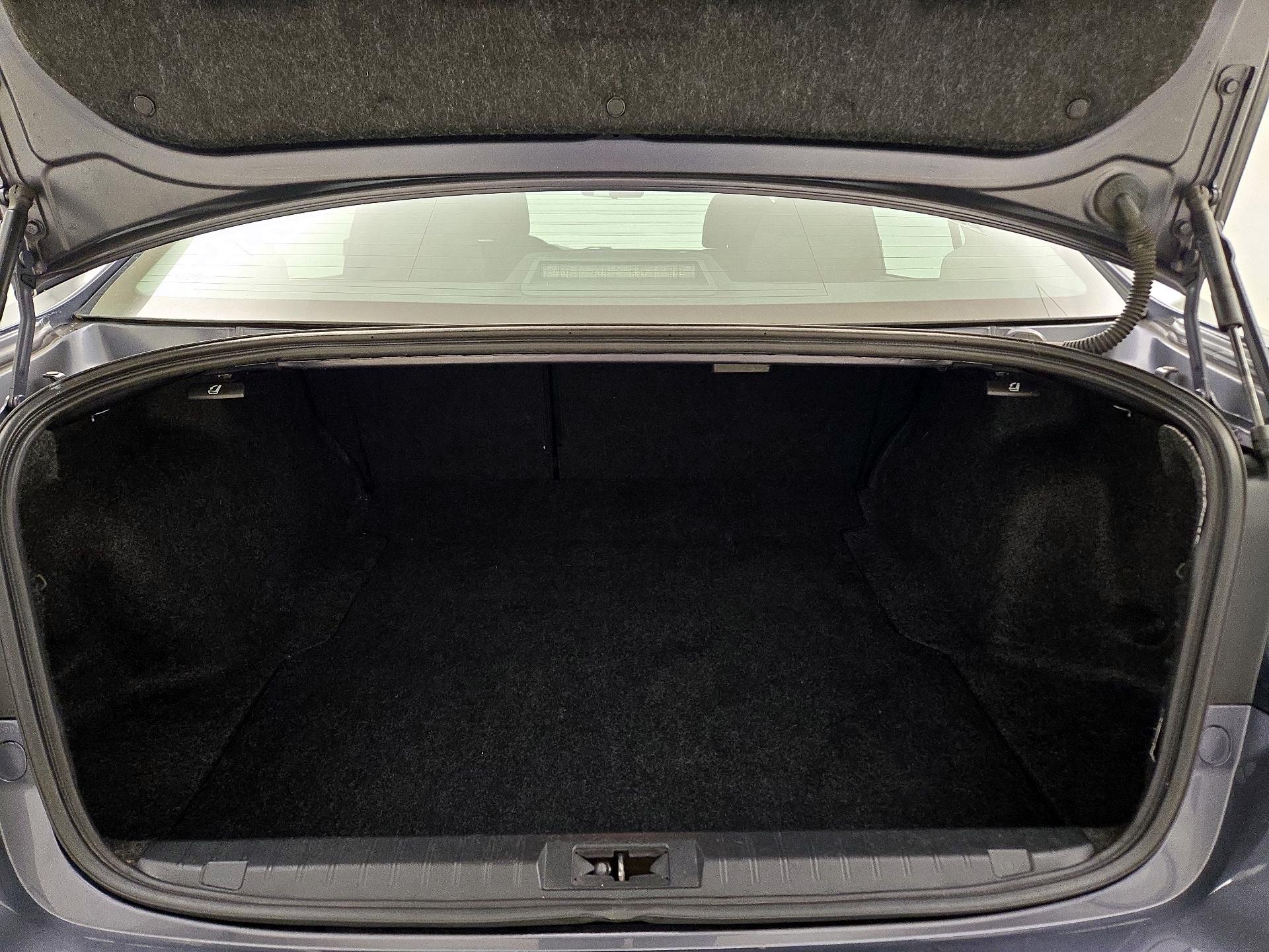 Thumbnail: 2016 Subaru Legacy - 17