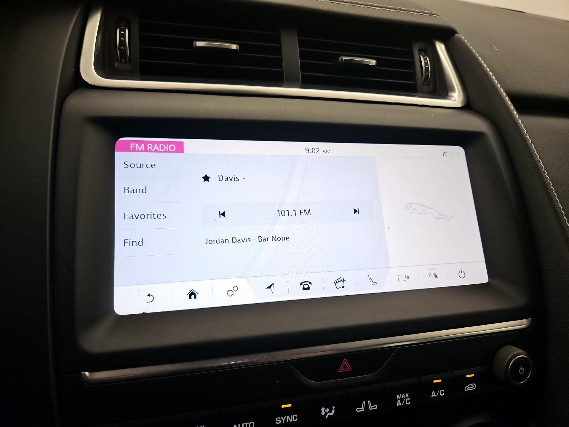 Thumbnail: 2020 Jaguar E-Pace - 15