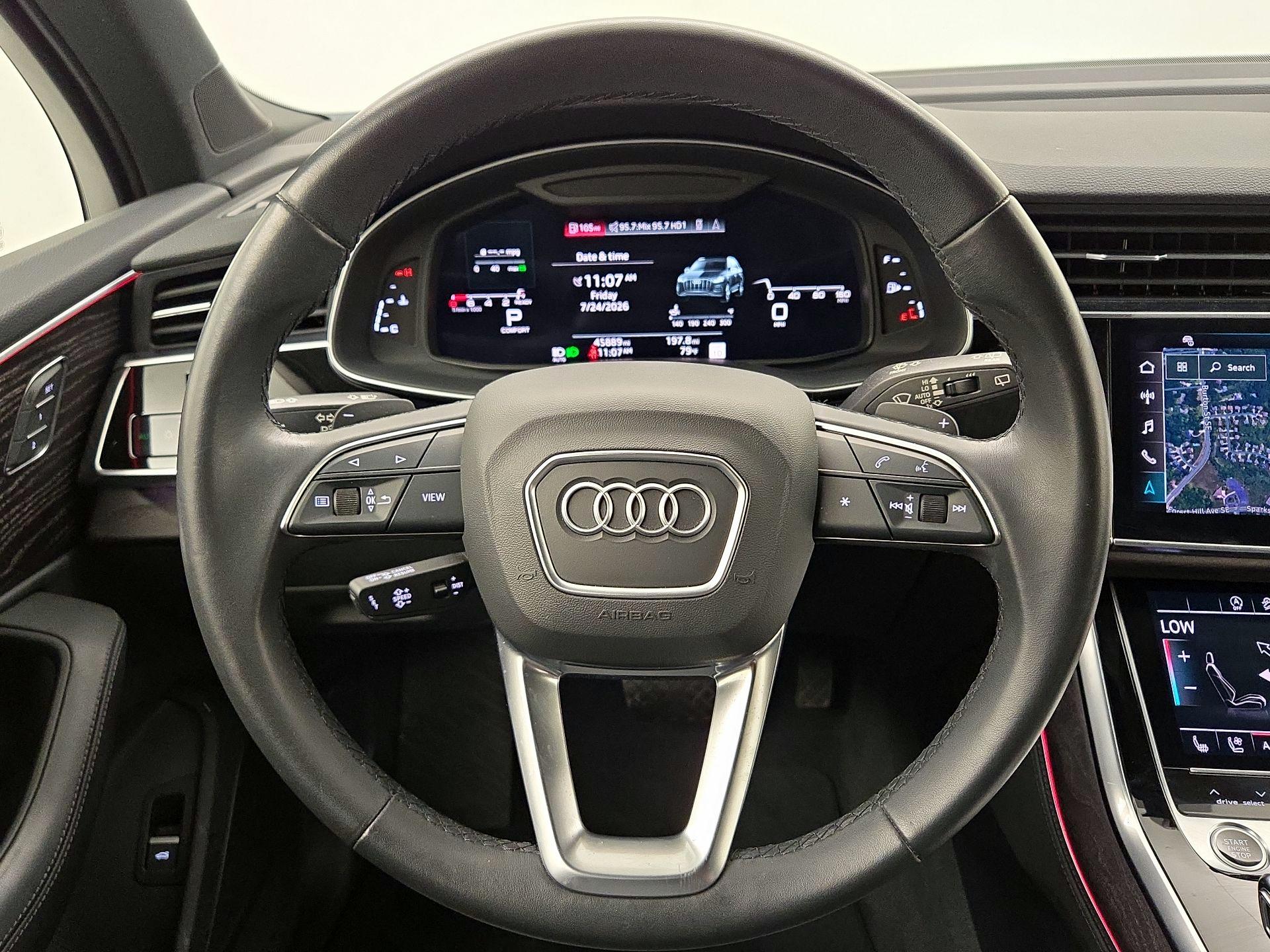 Thumbnail: 2021 Audi Q7 - 10