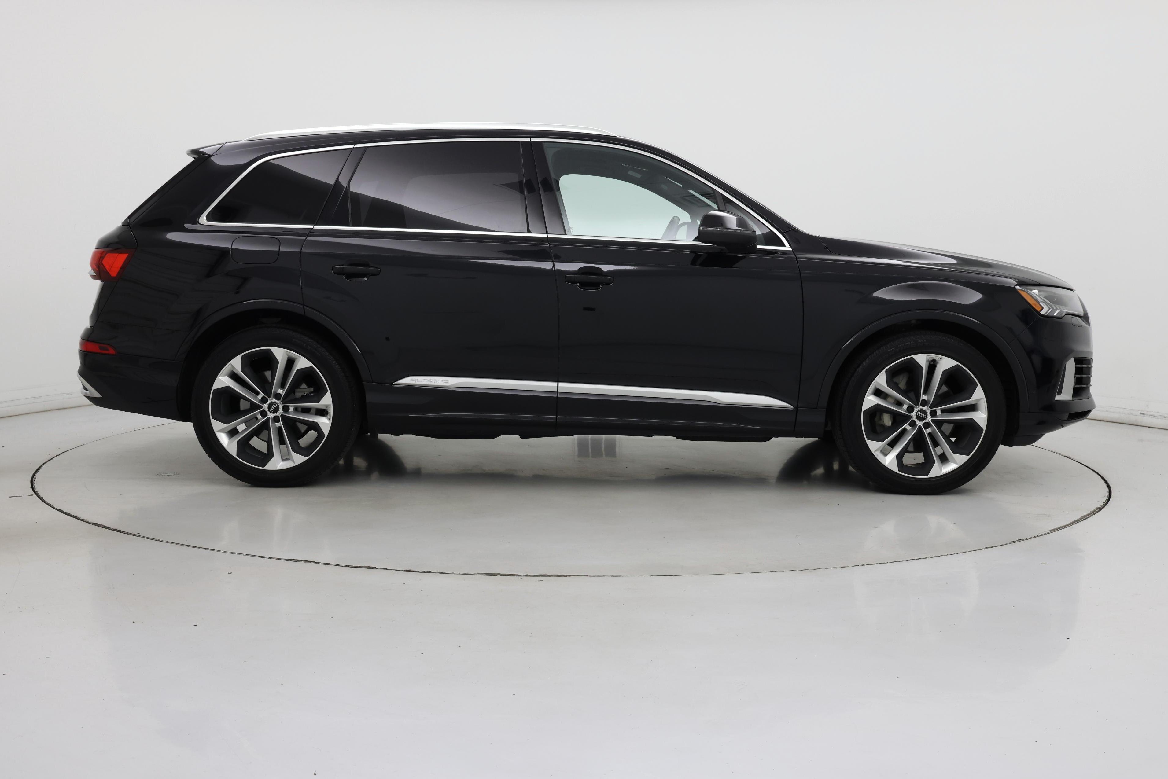Thumbnail: 2021 Audi Q7 - 7