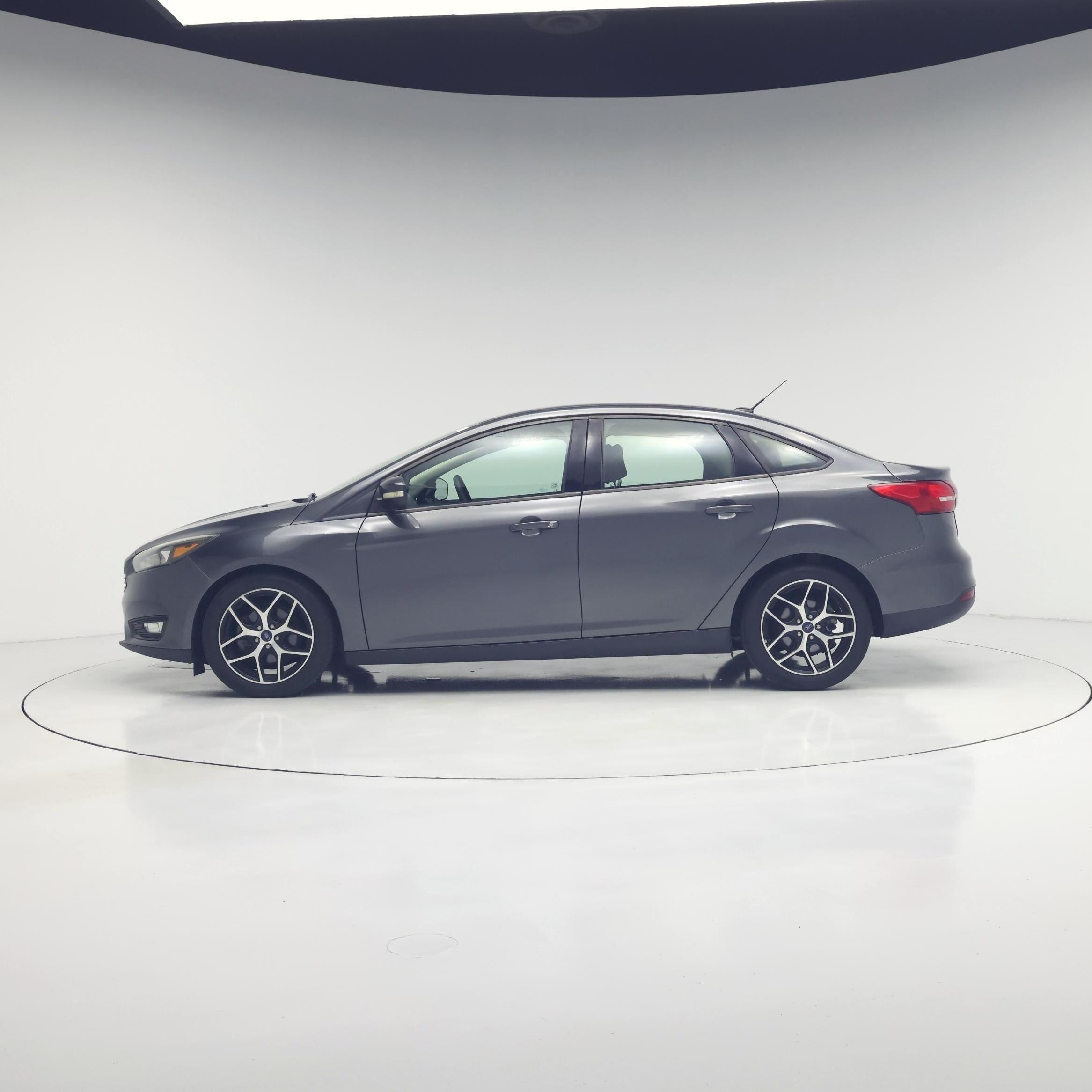 Thumbnail: 2017 Ford Focus - 3