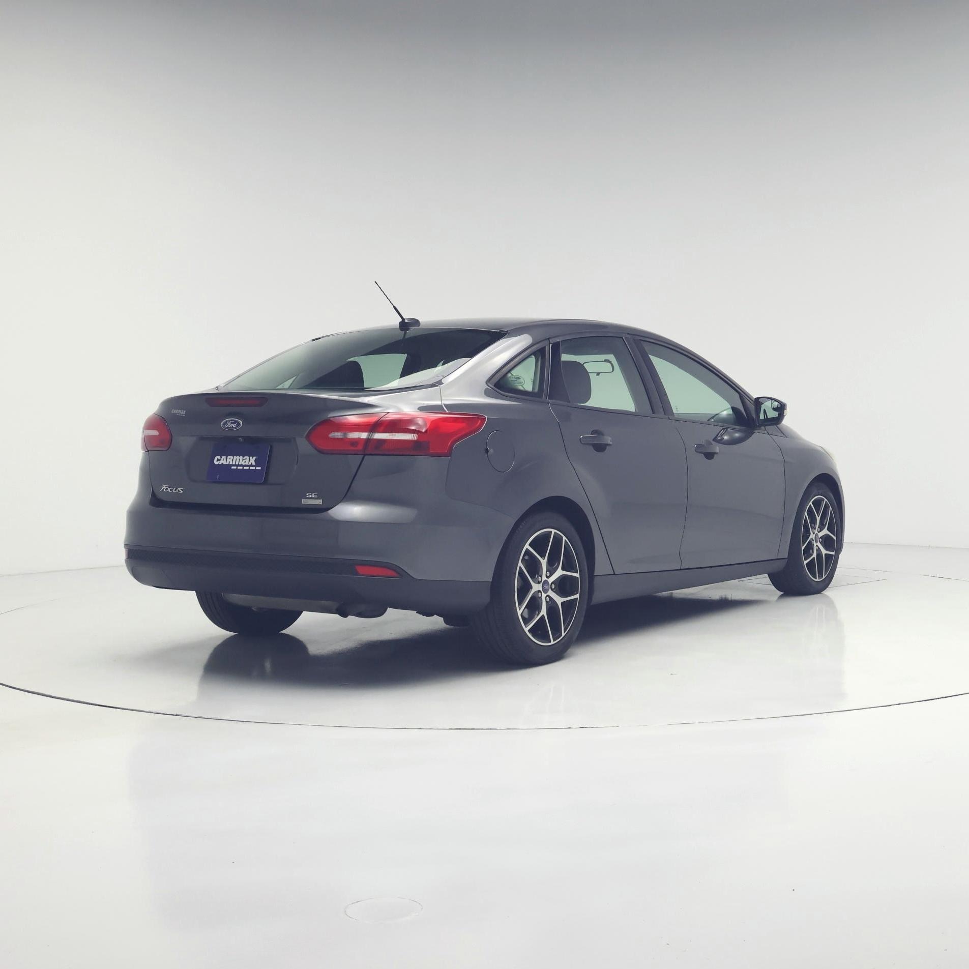 Thumbnail: 2017 Ford Focus - 8