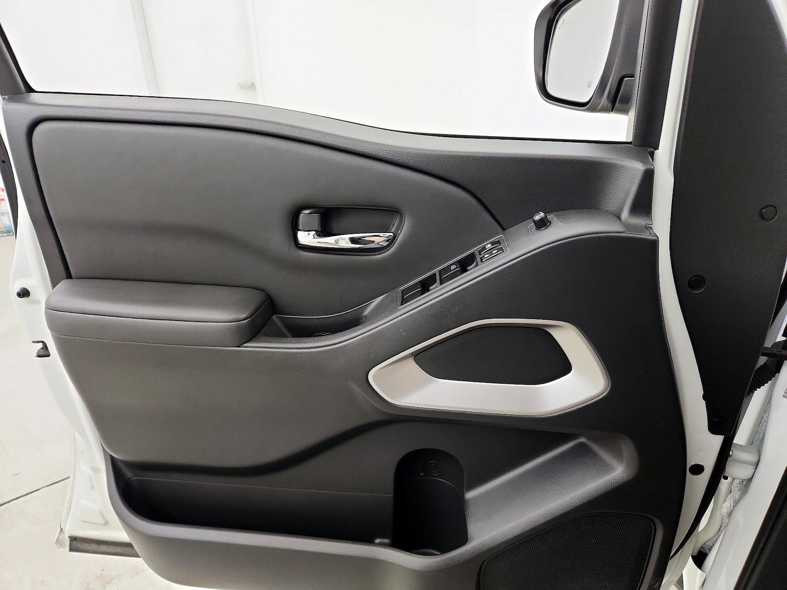2022 Nissan Frontier SV - Photo 13