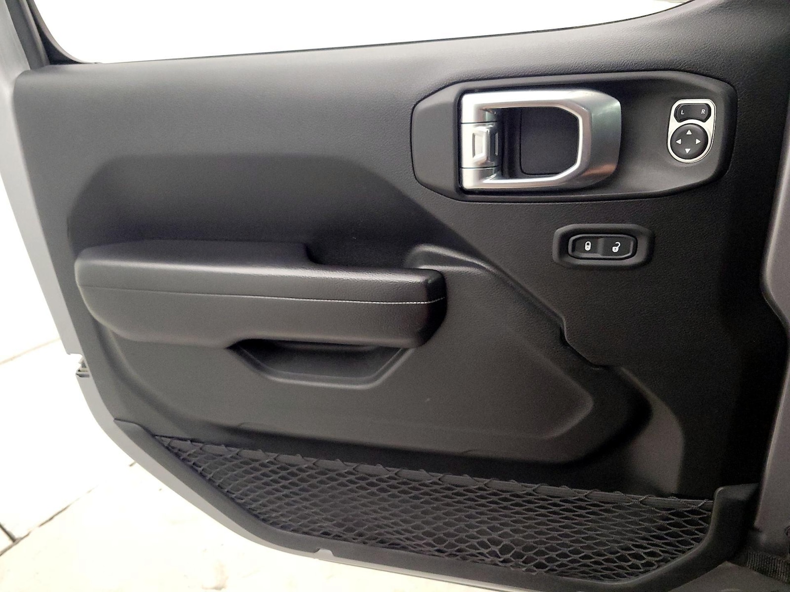 2020 Jeep Wrangler Sport S - Photo 13