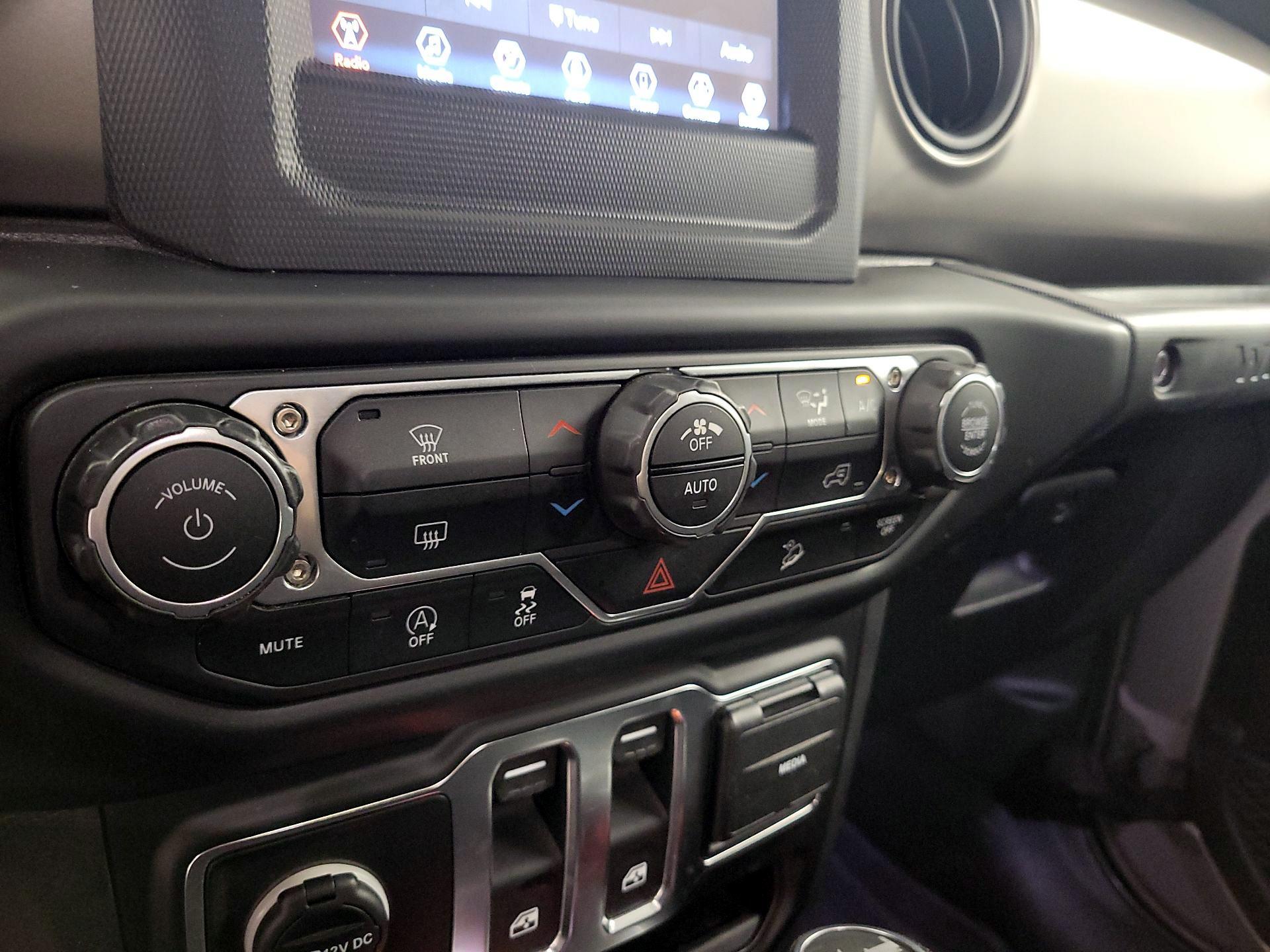 Thumbnail: 2020 Jeep Wrangler - 16