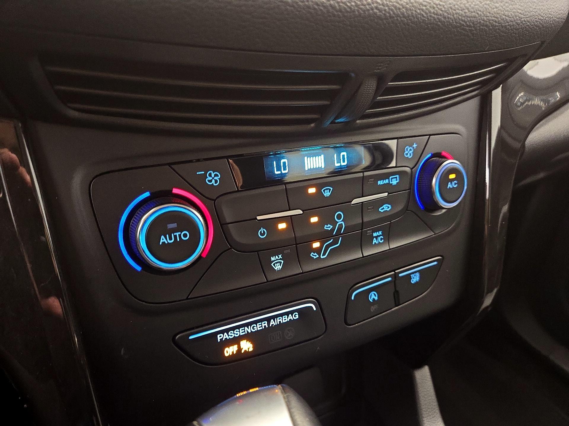Thumbnail: 2017 Ford Escape - 16