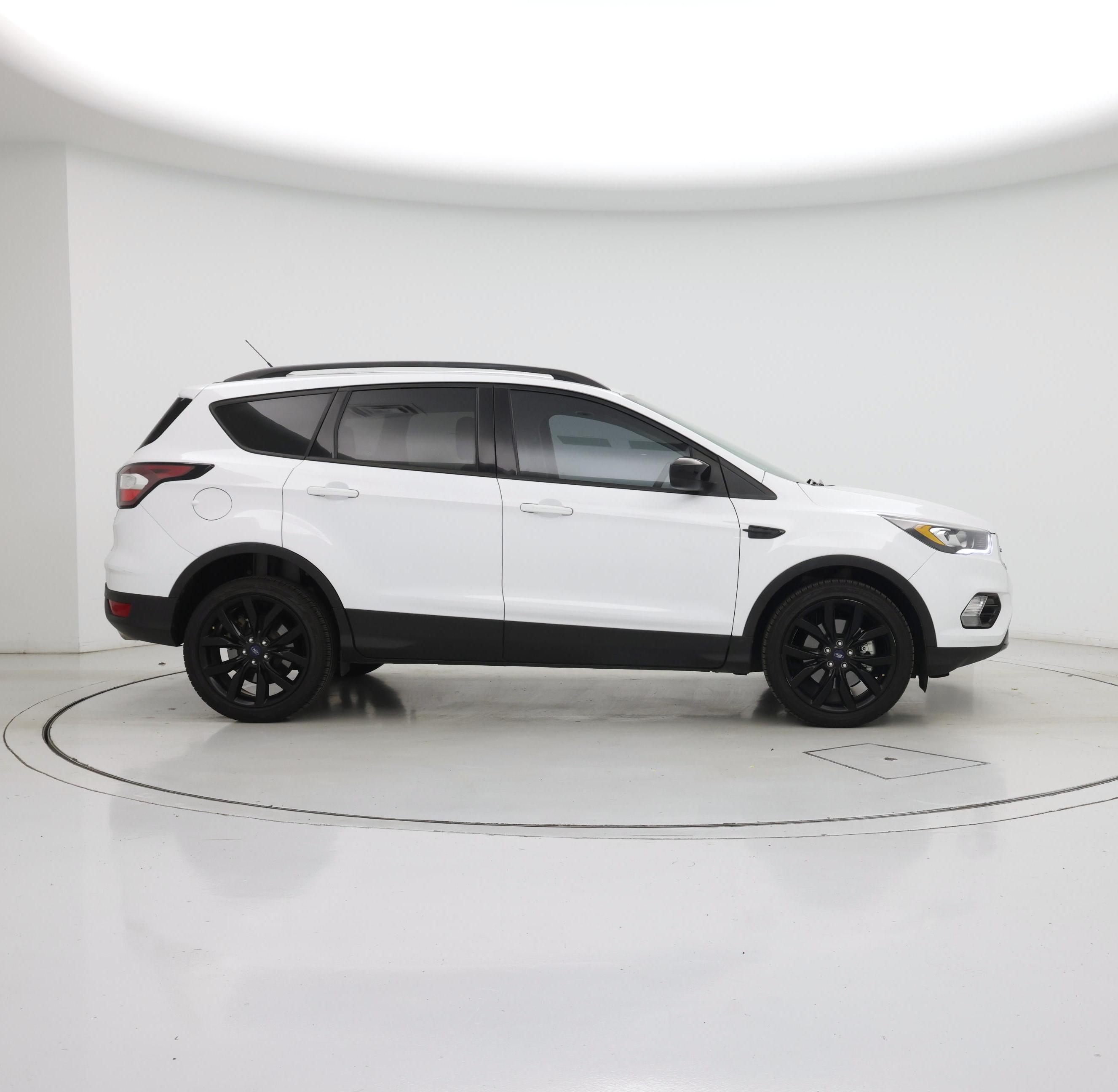 Thumbnail: 2017 Ford Escape - 7