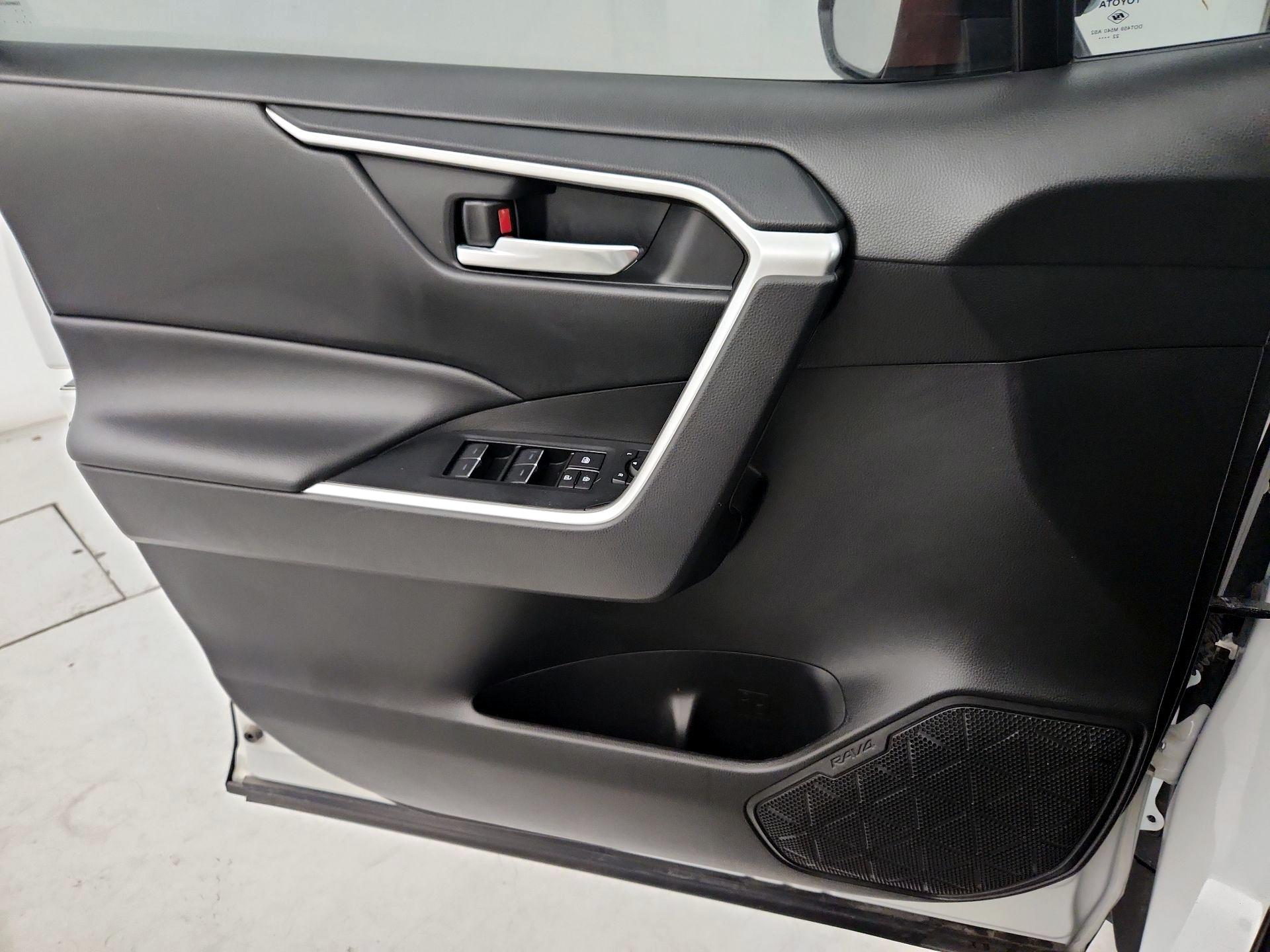 Thumbnail: 2023 Toyota RAV4 - 12