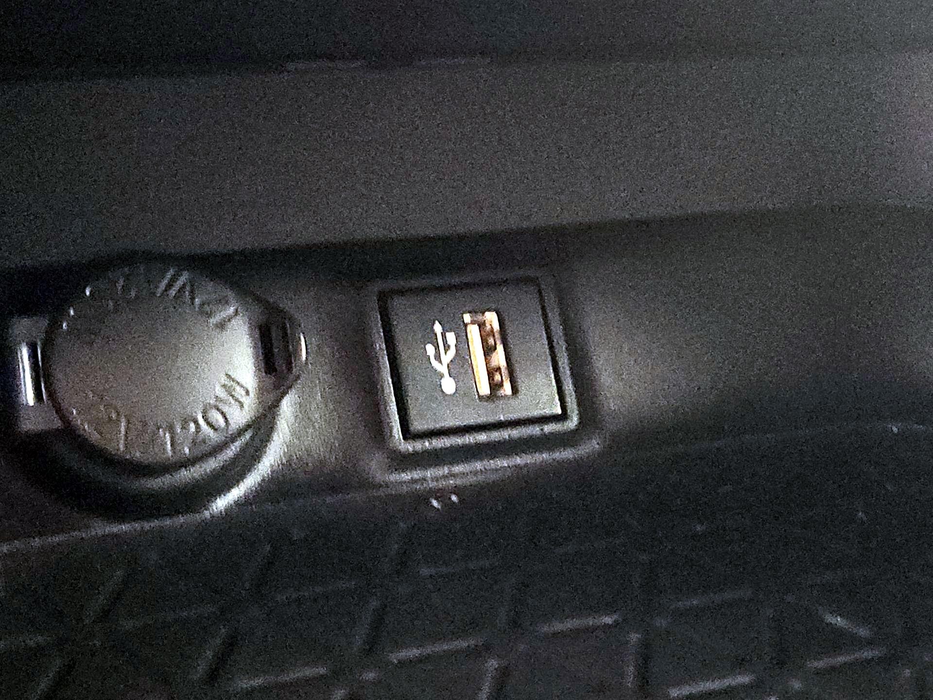 Thumbnail: 2023 Toyota RAV4 - 18
